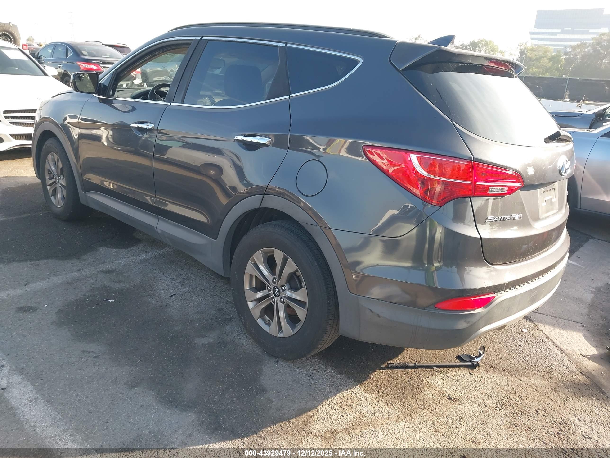 HYUNDAI SANTA image 3
