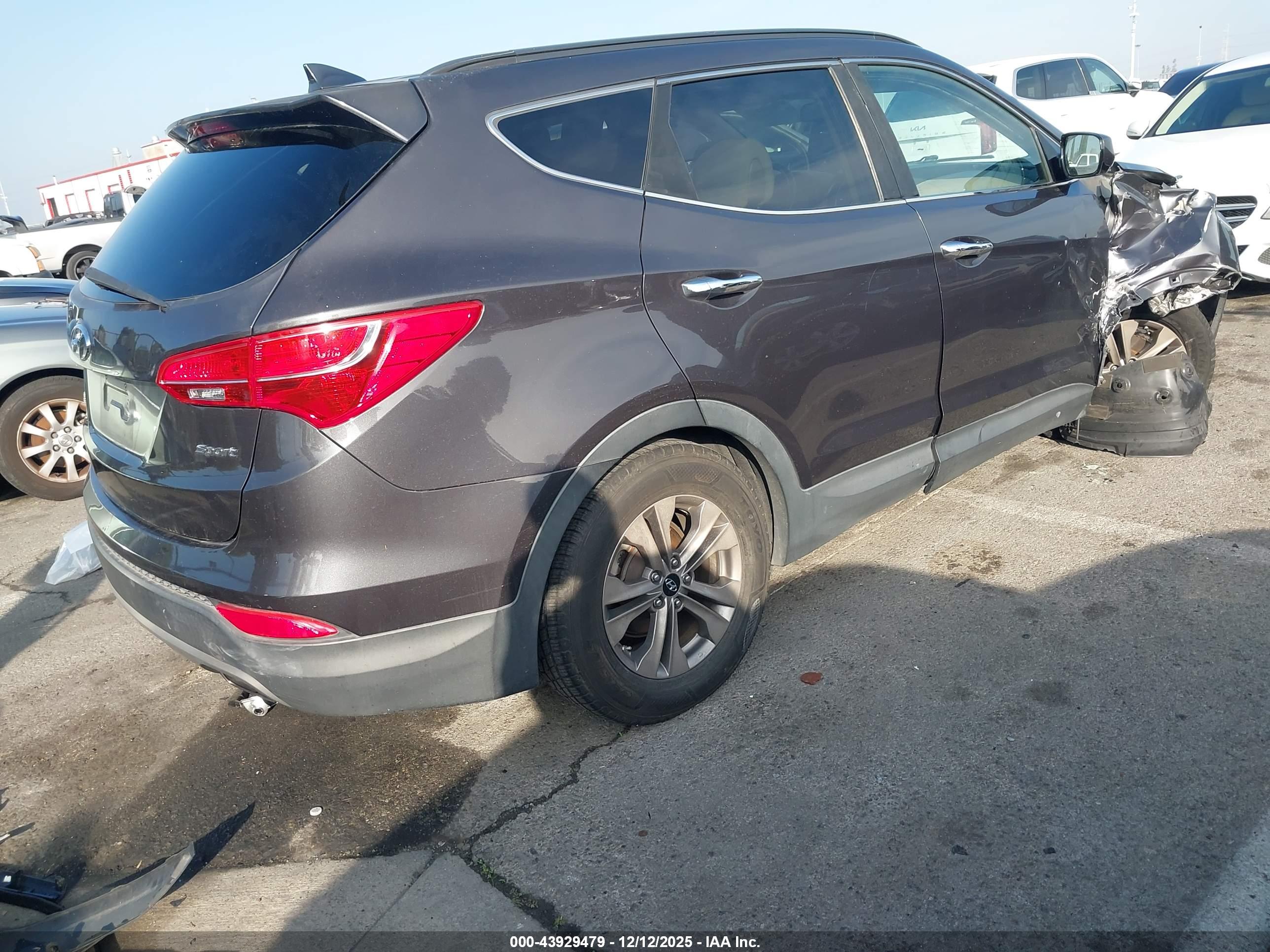 HYUNDAI SANTA image 4