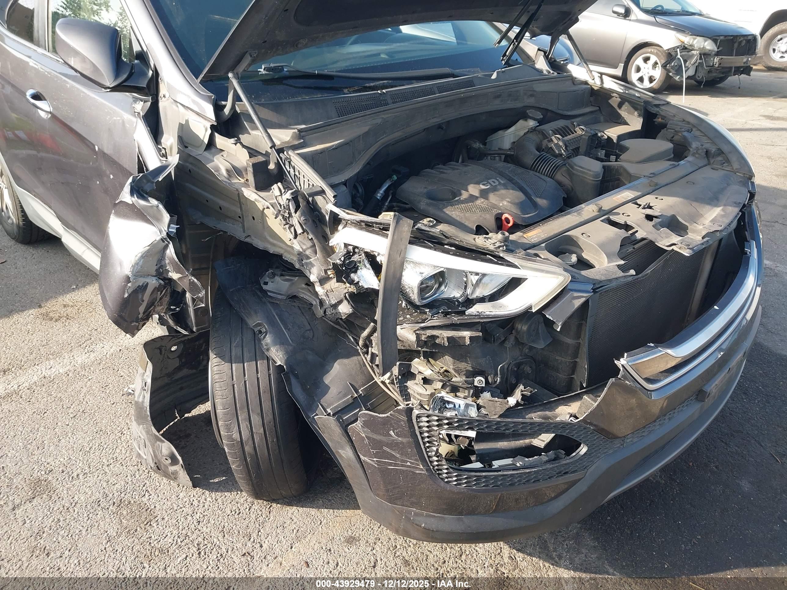 HYUNDAI SANTA image 6