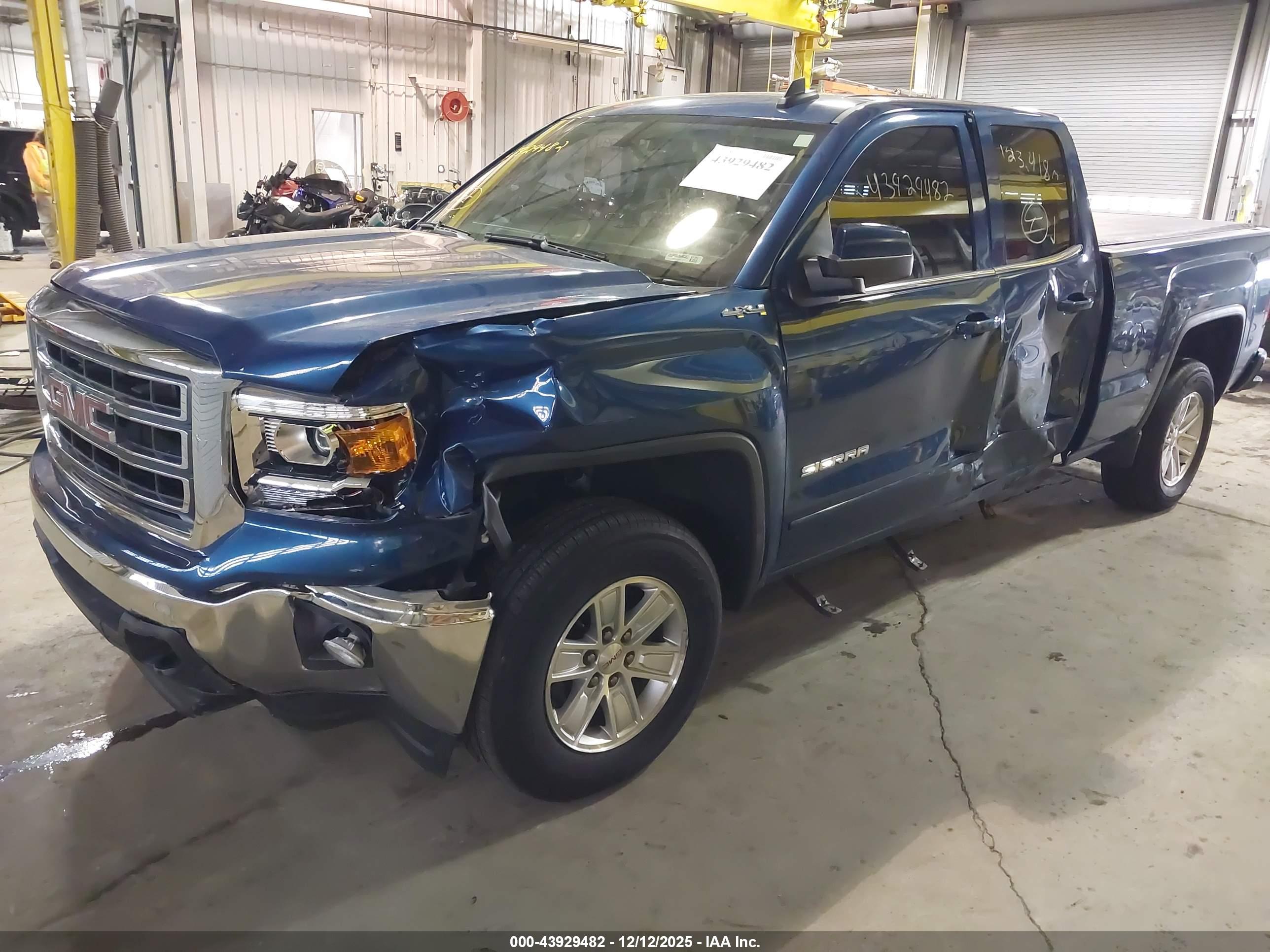 GMC SIERRA image 6