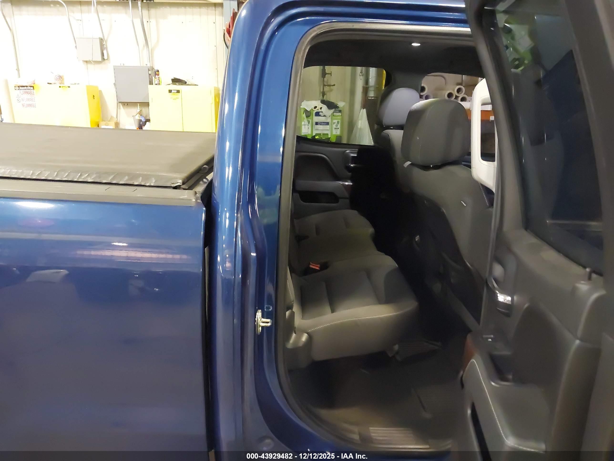 GMC SIERRA image 8
