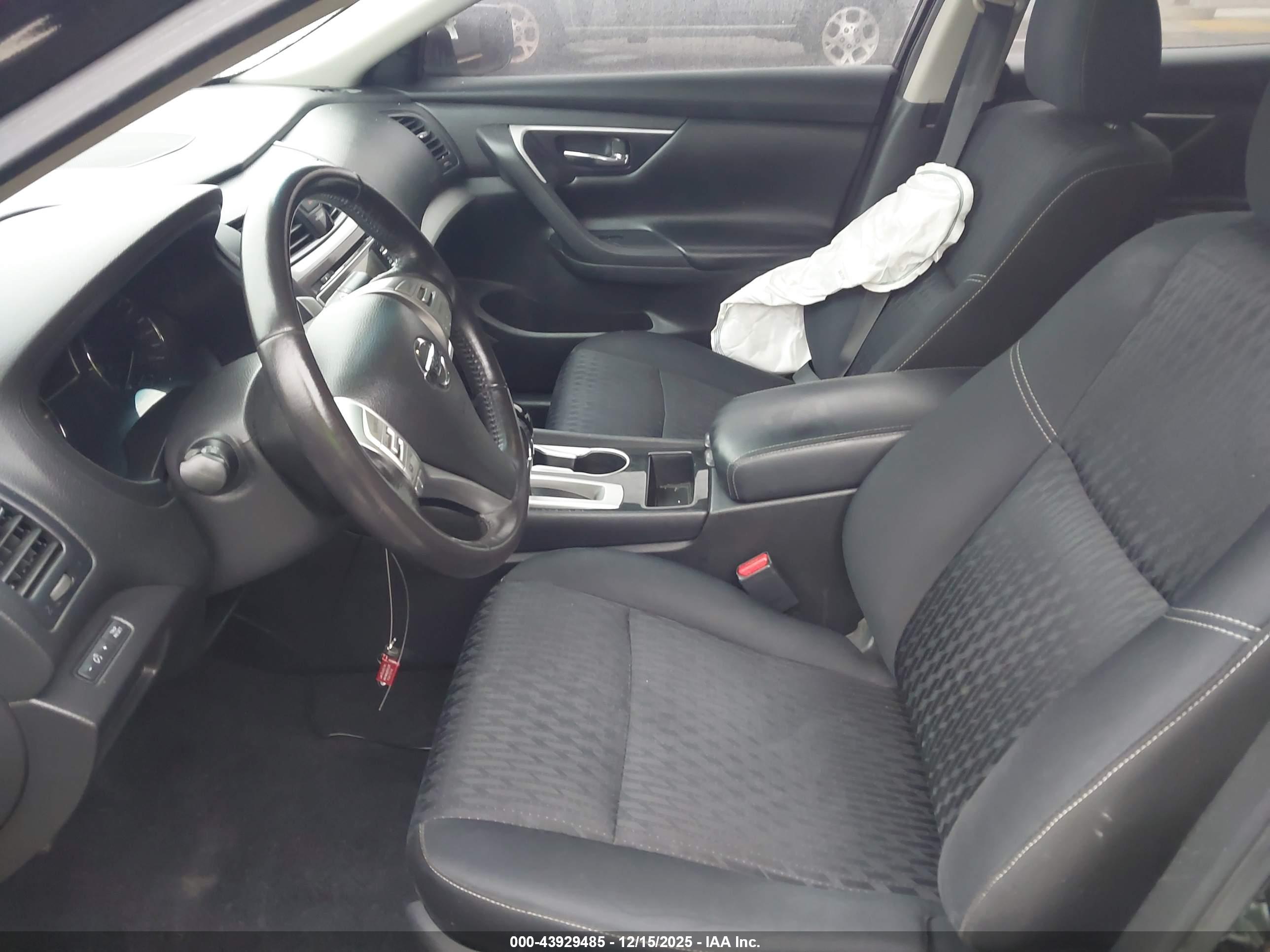 NISSAN ALTIMA image 5