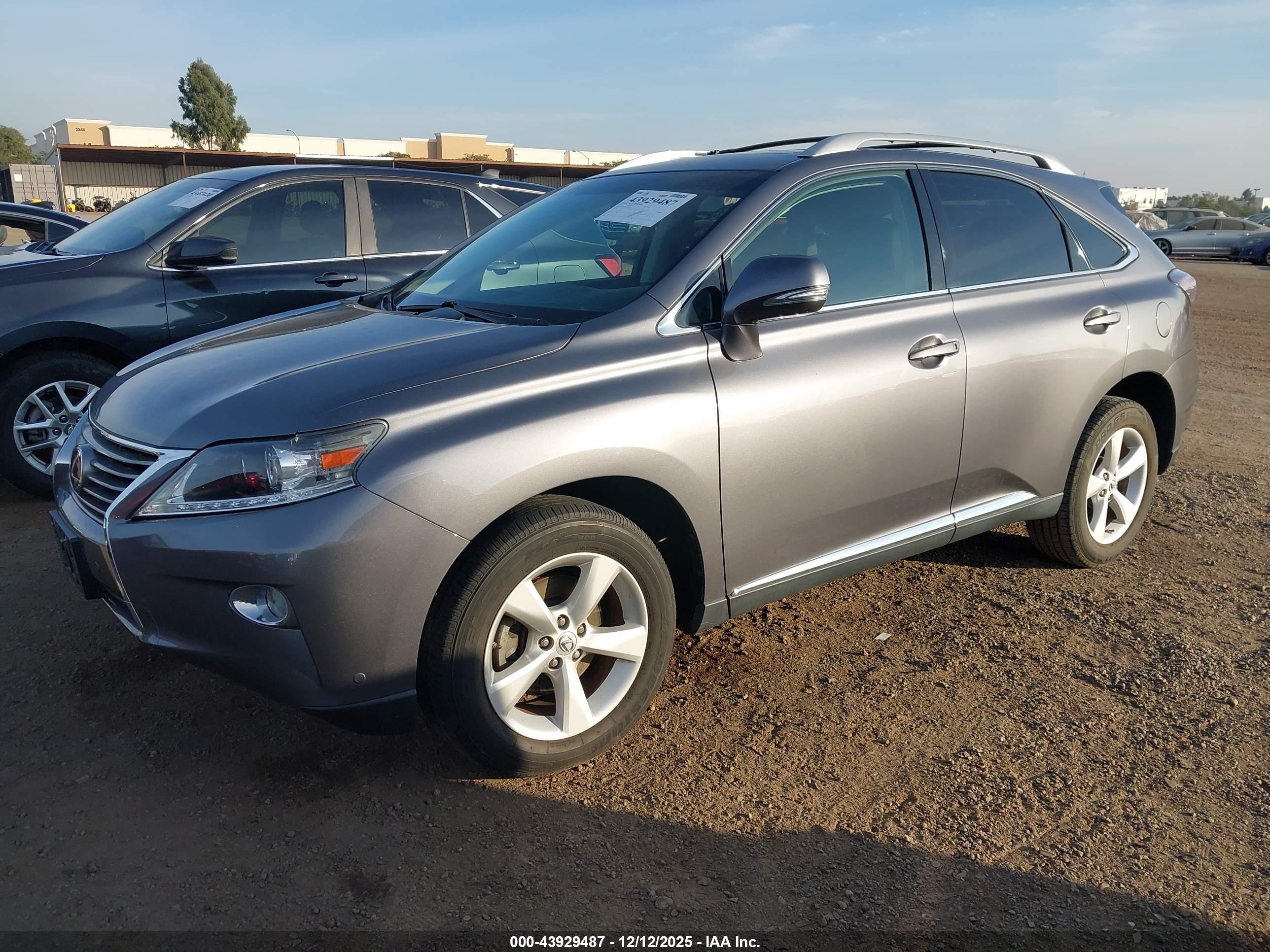 LEXUS RX image 2
