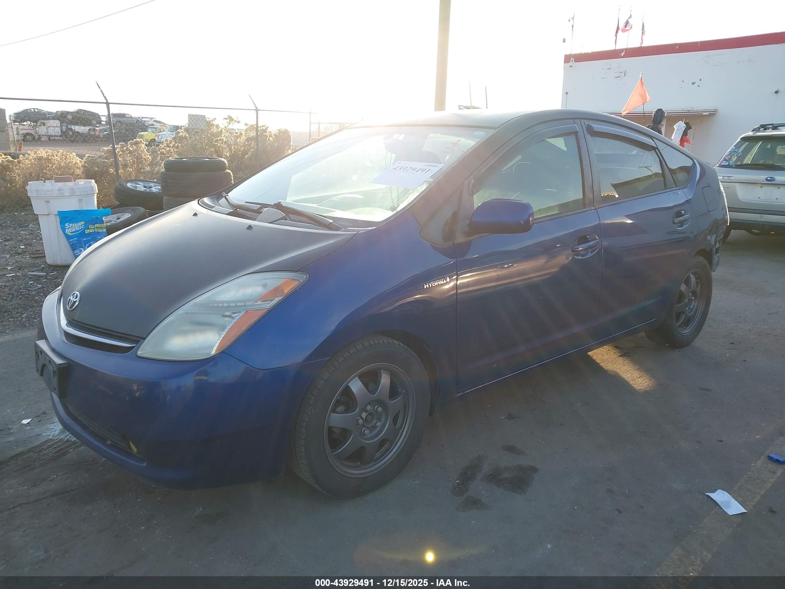 TOYOTA PRIUS image 2