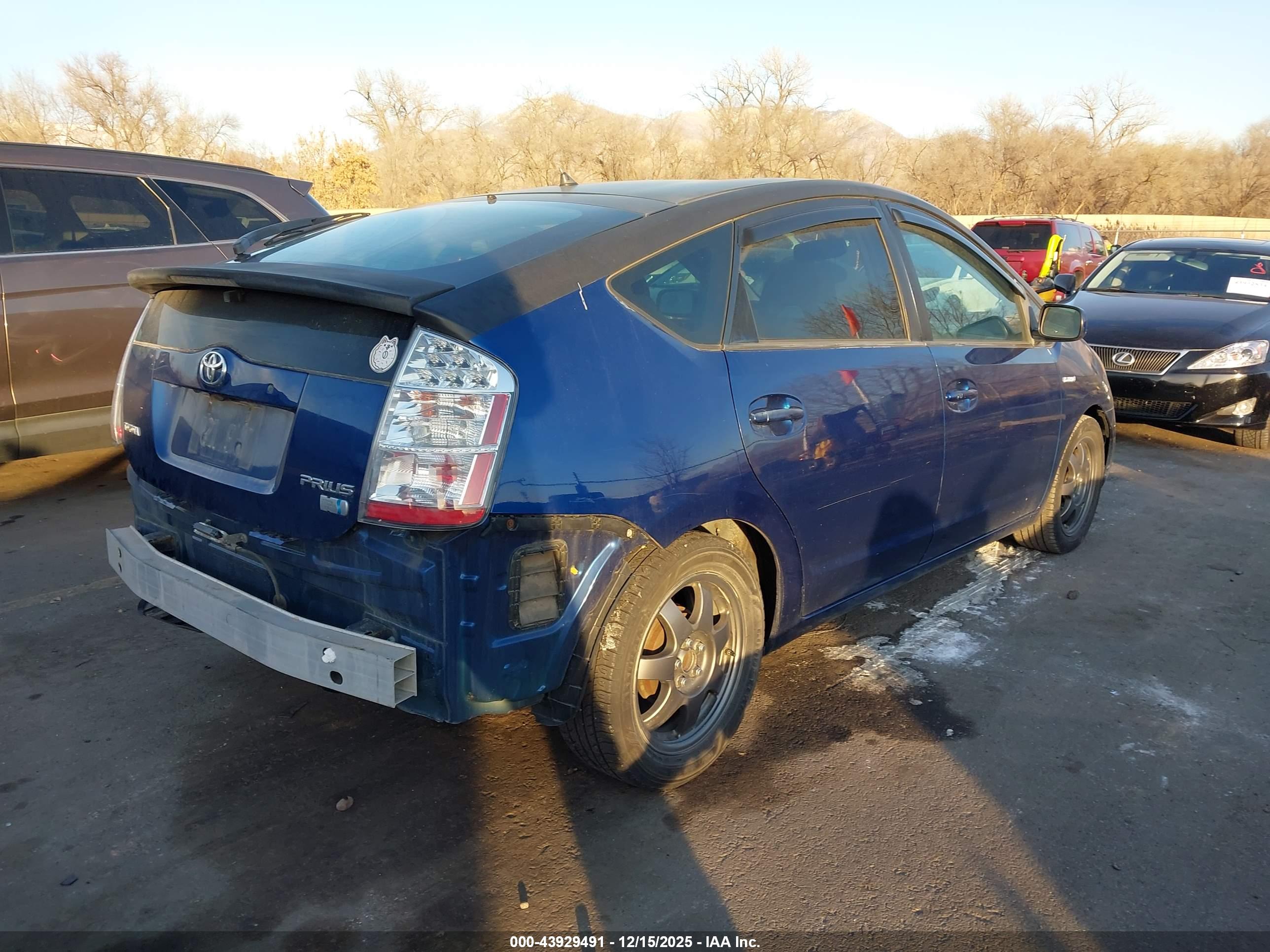 TOYOTA PRIUS image 4