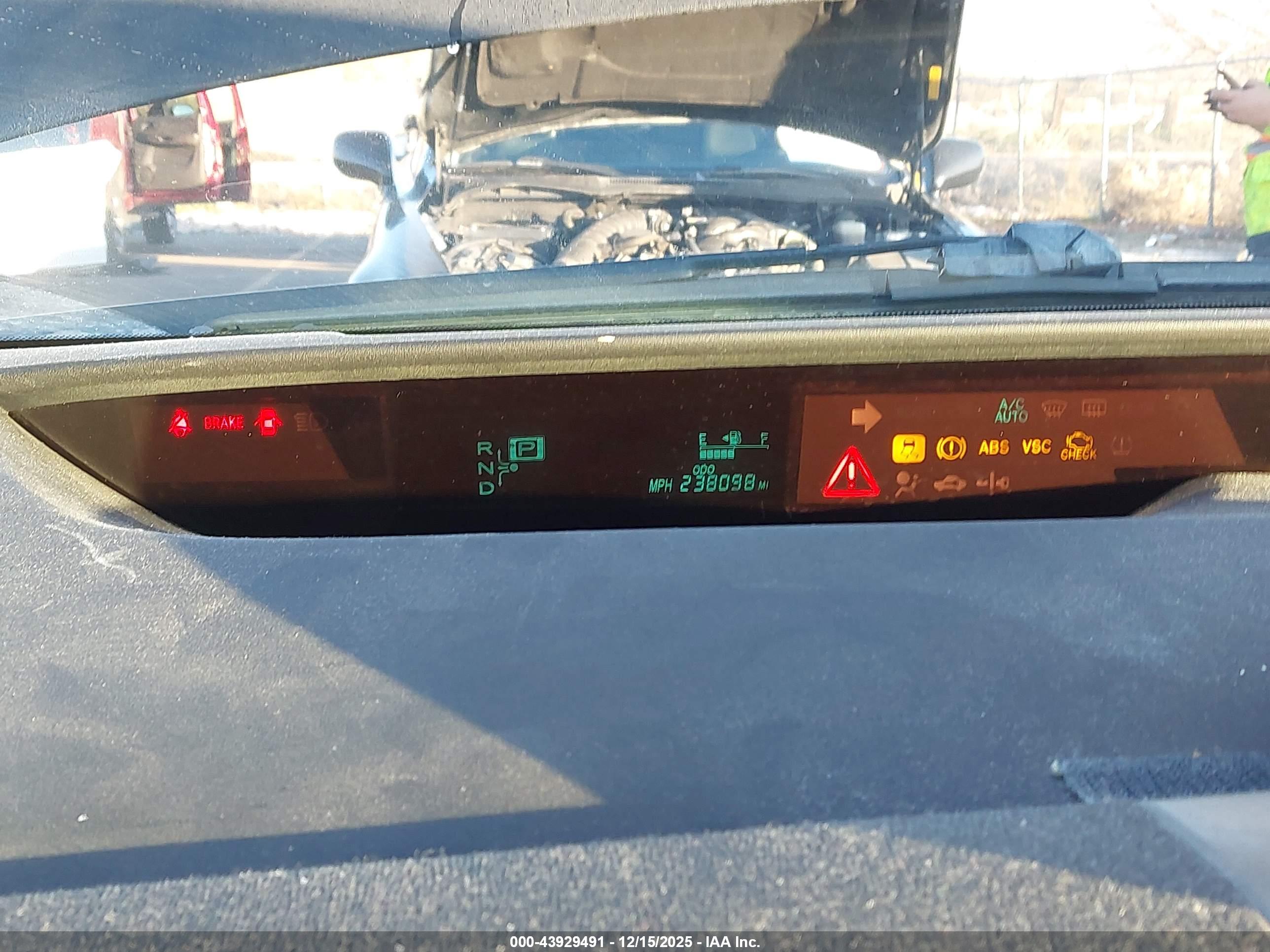 TOYOTA PRIUS image 7