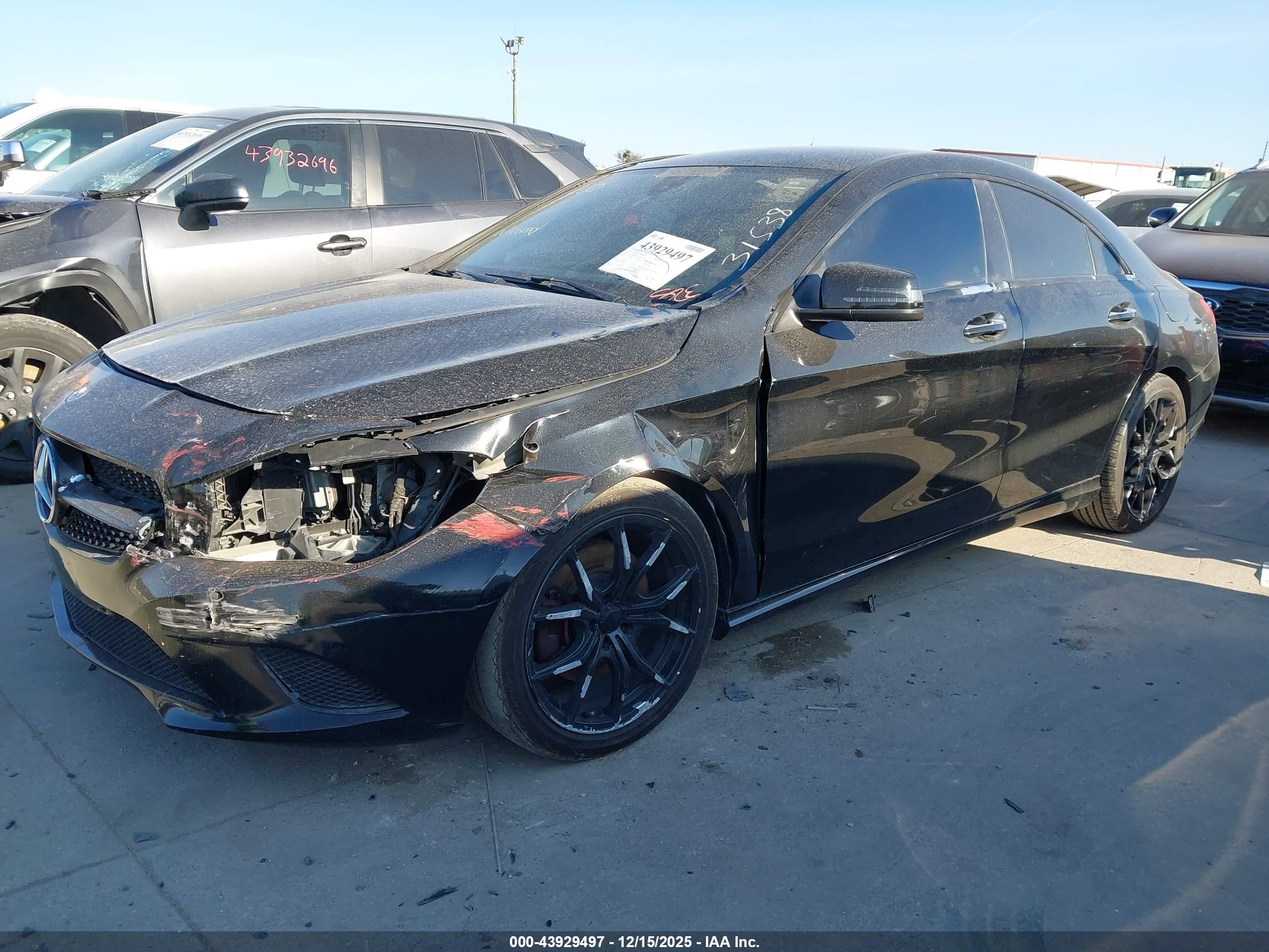 MERCEDES-BENZ CLA image 2