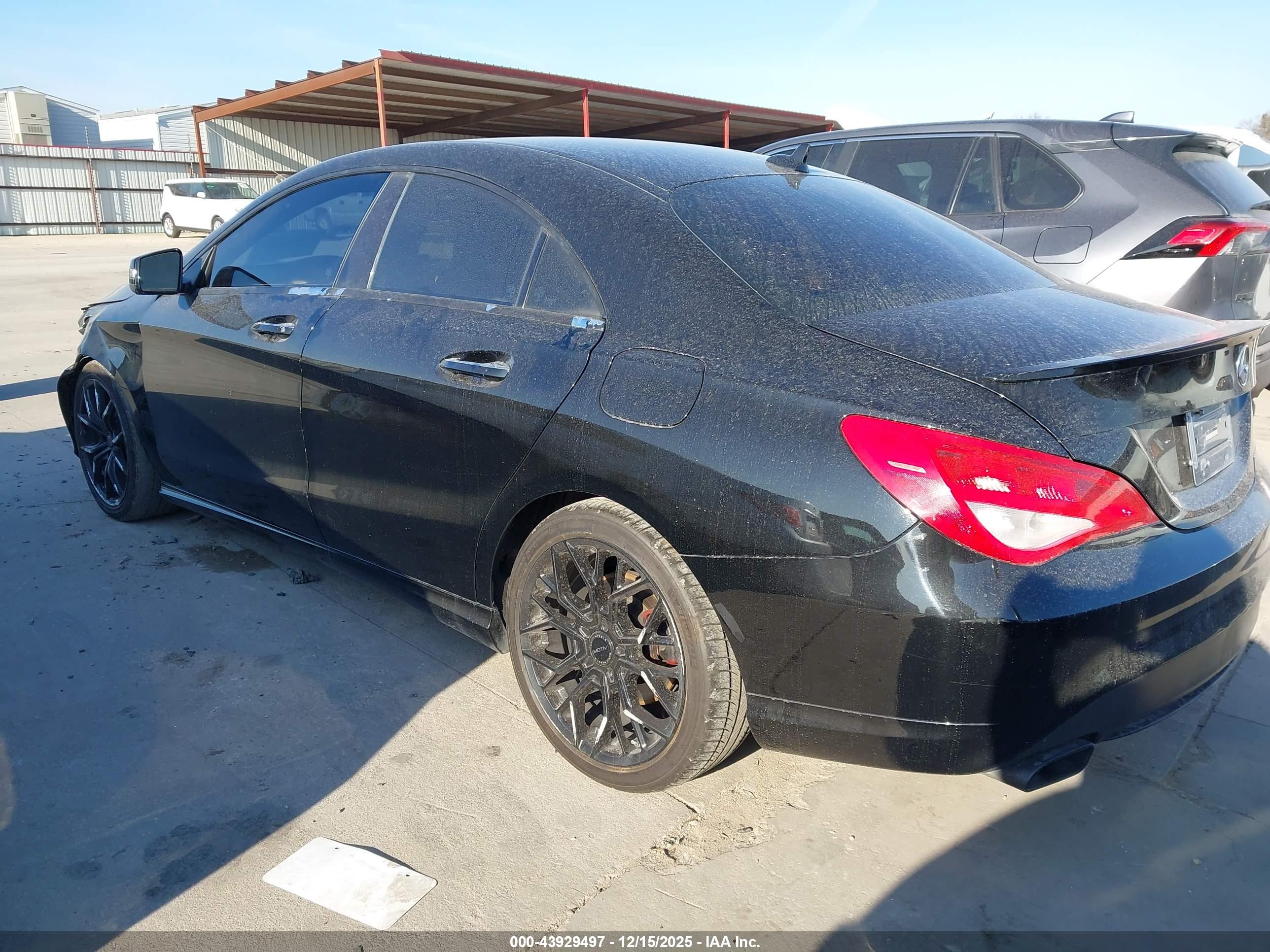 MERCEDES-BENZ CLA image 3