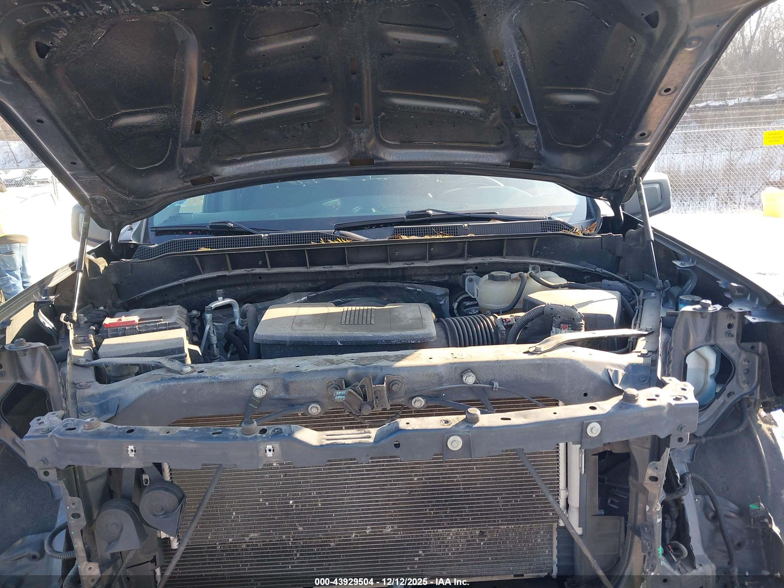 CHEVROLET SILVERADO image 10
