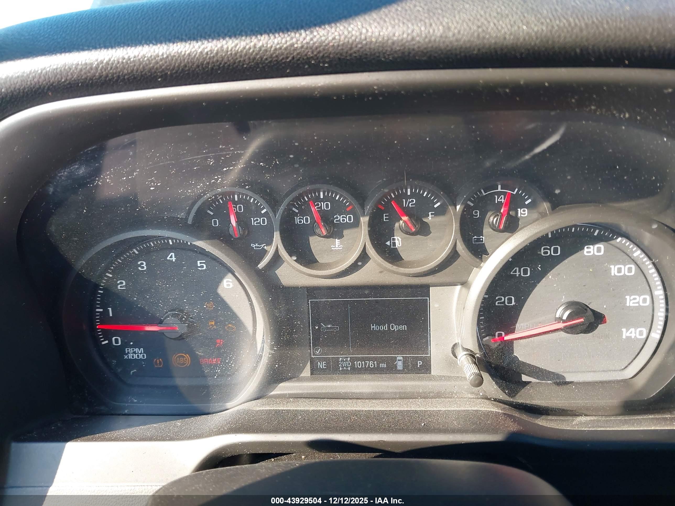 CHEVROLET SILVERADO image 7
