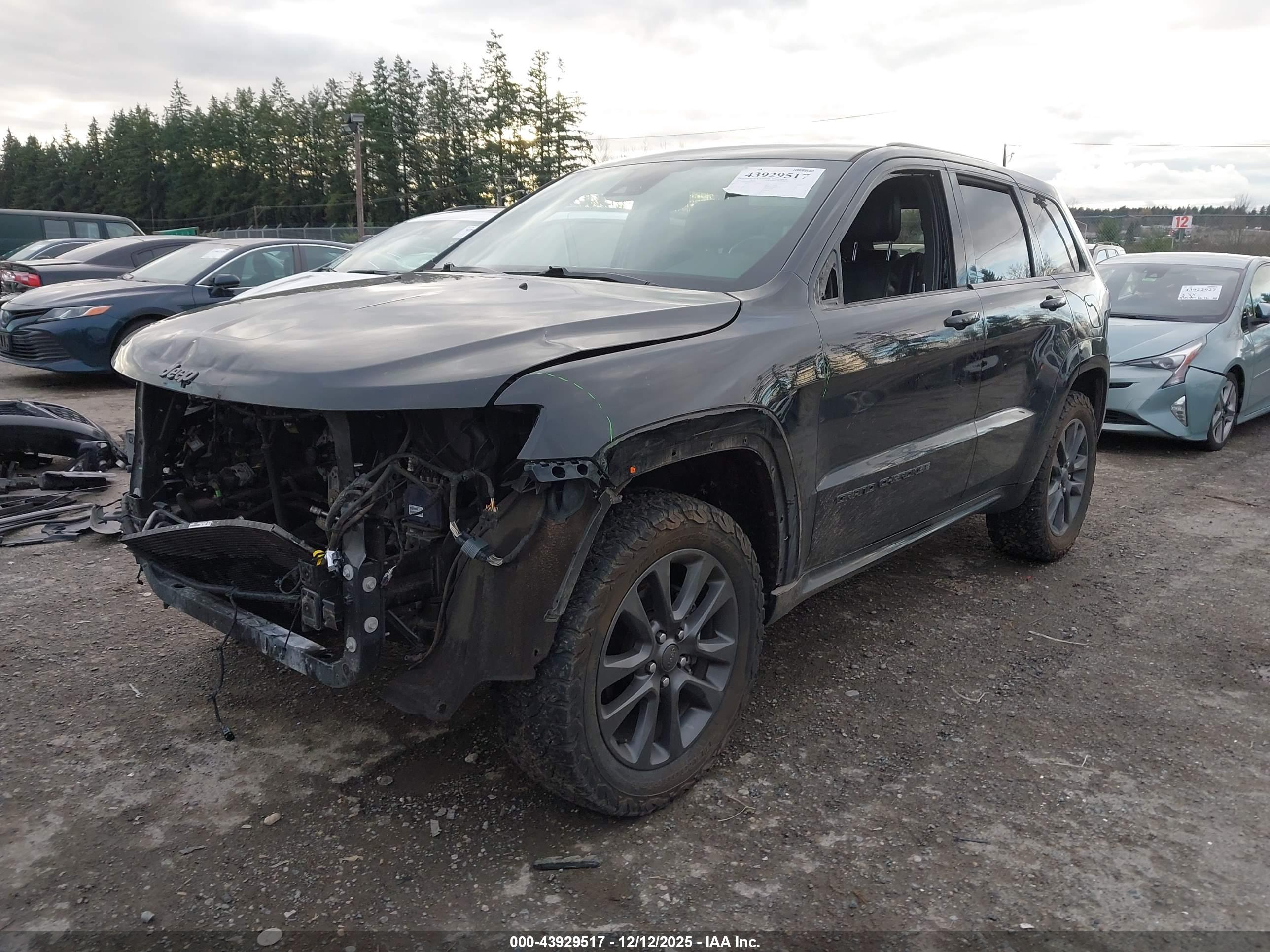 JEEP GRAND image 2