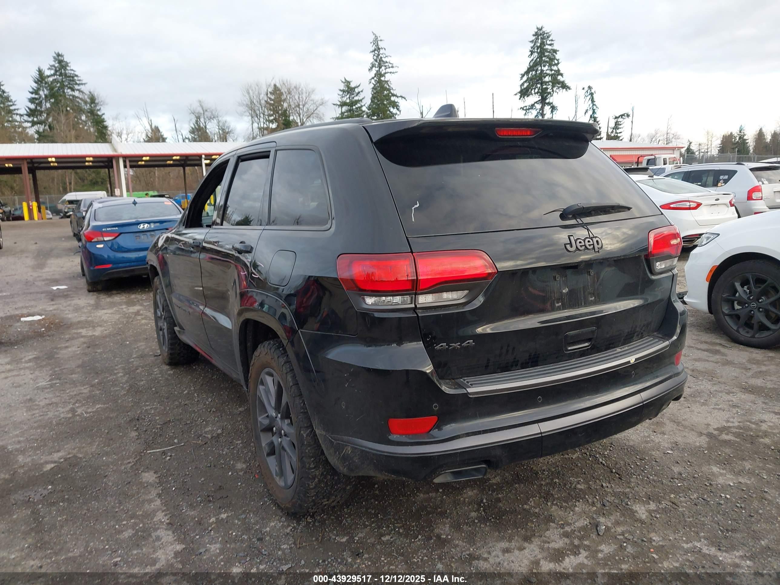 JEEP GRAND image 3