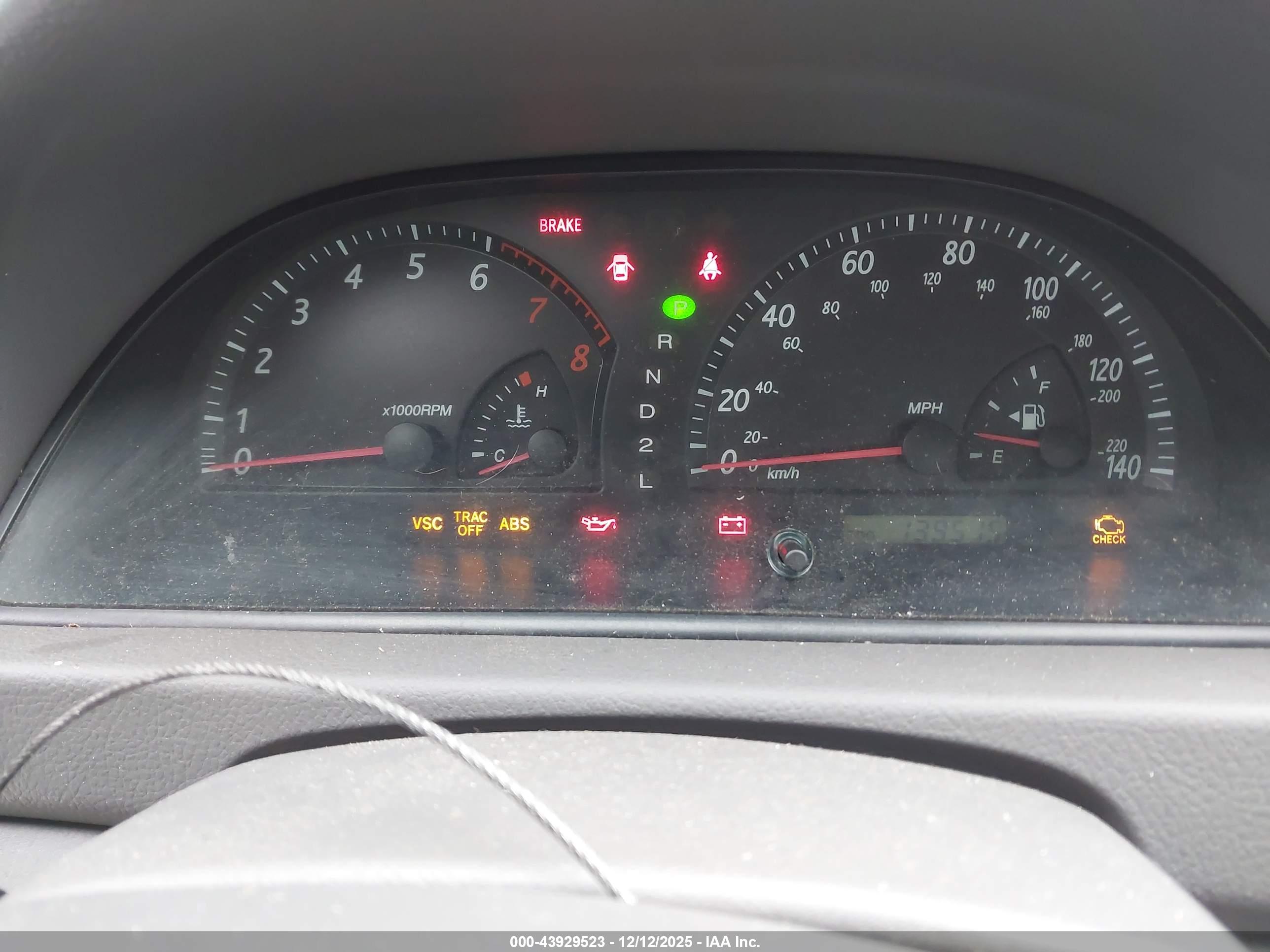 TOYOTA CAMRY image 7