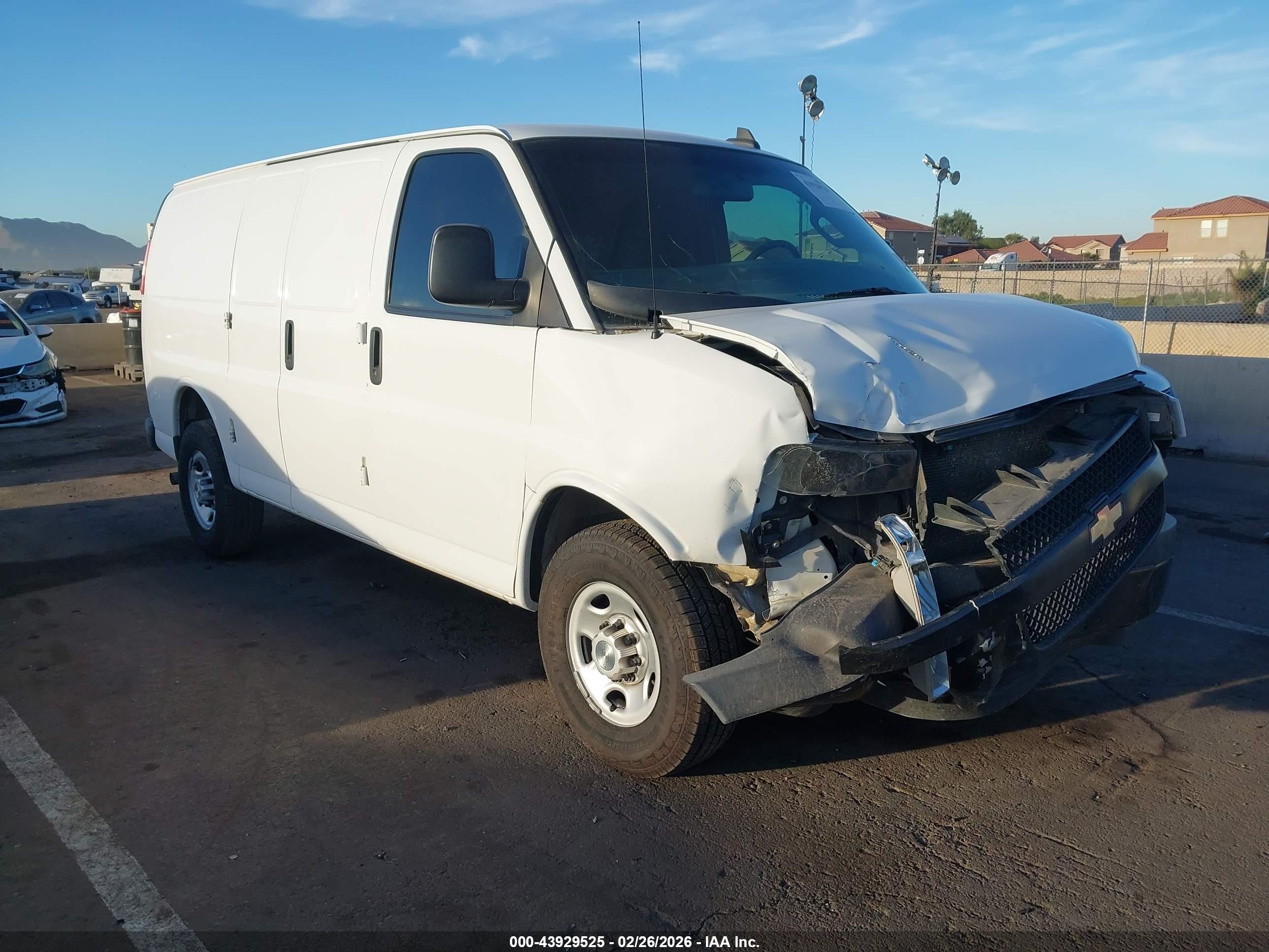 CHEVROLET EXPRESS image 6