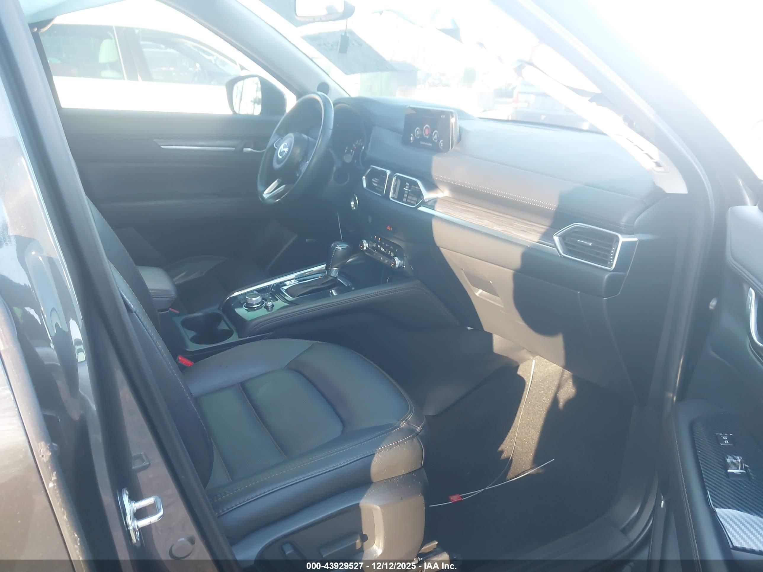 MAZDA CX-5 image 5