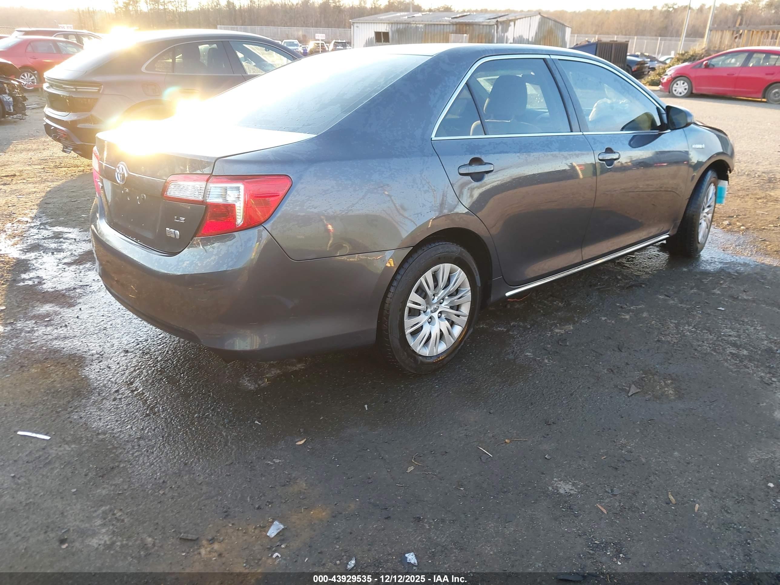 TOYOTA CAMRY image 4