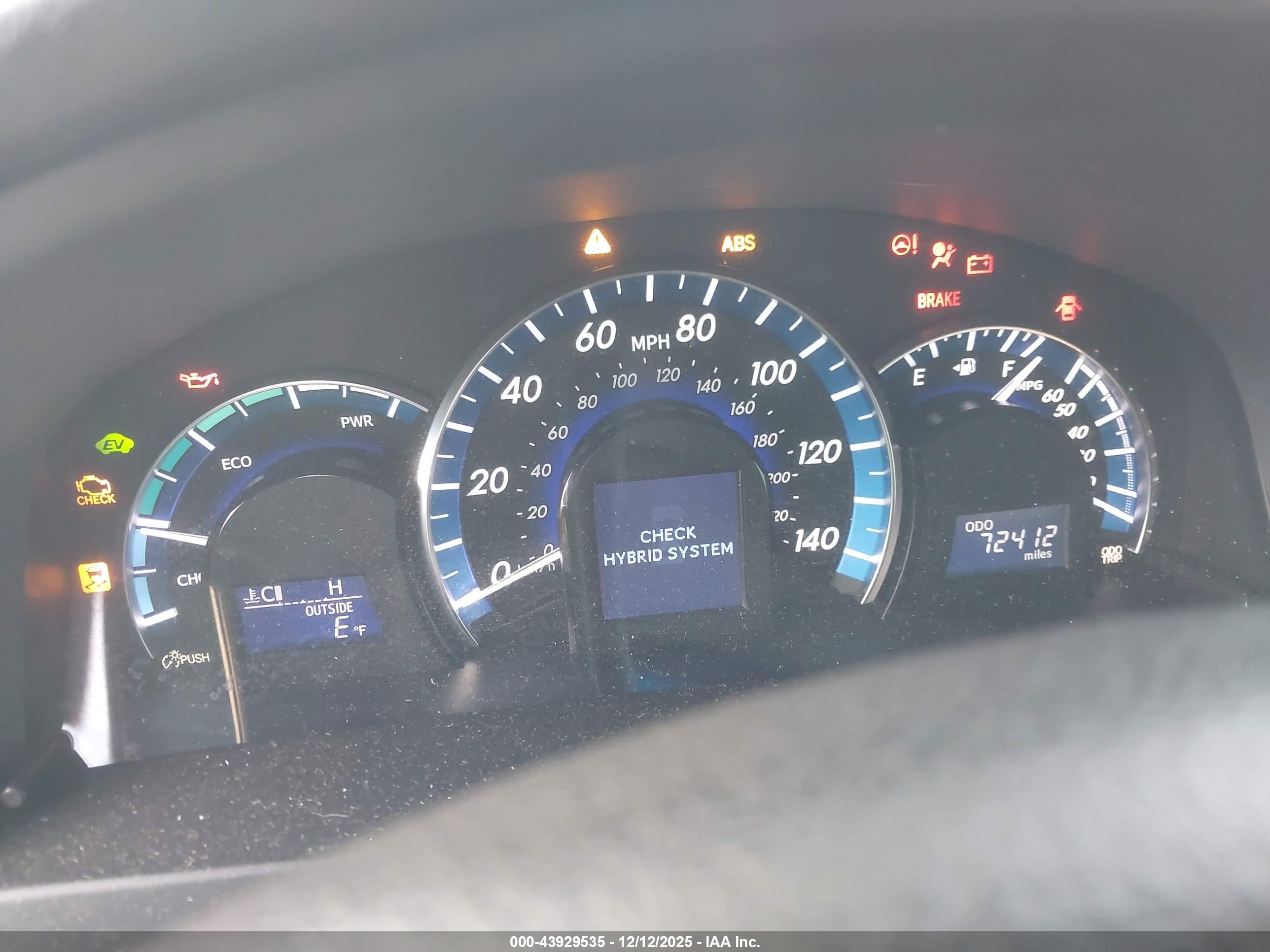 TOYOTA CAMRY image 7