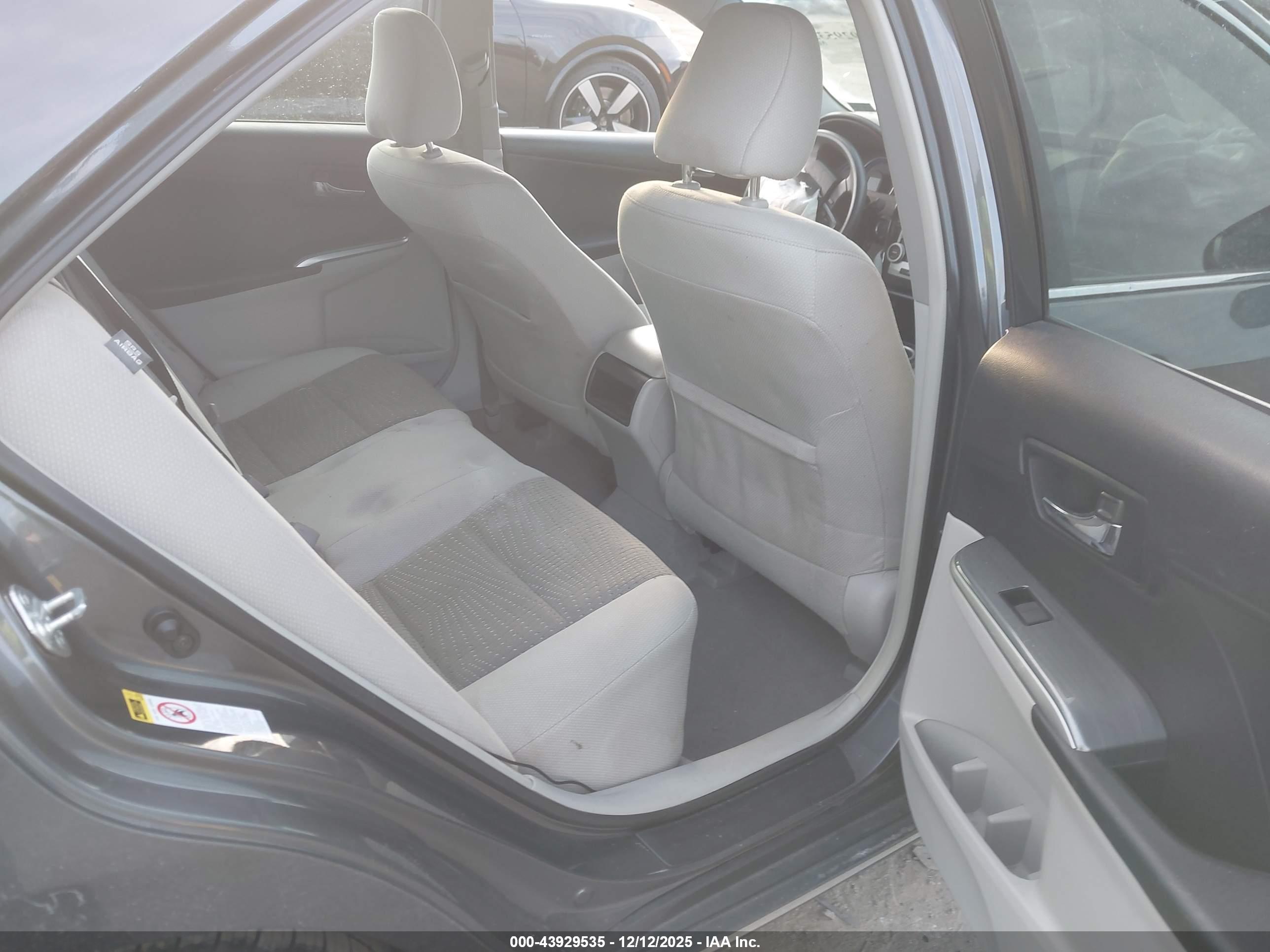 TOYOTA CAMRY image 8