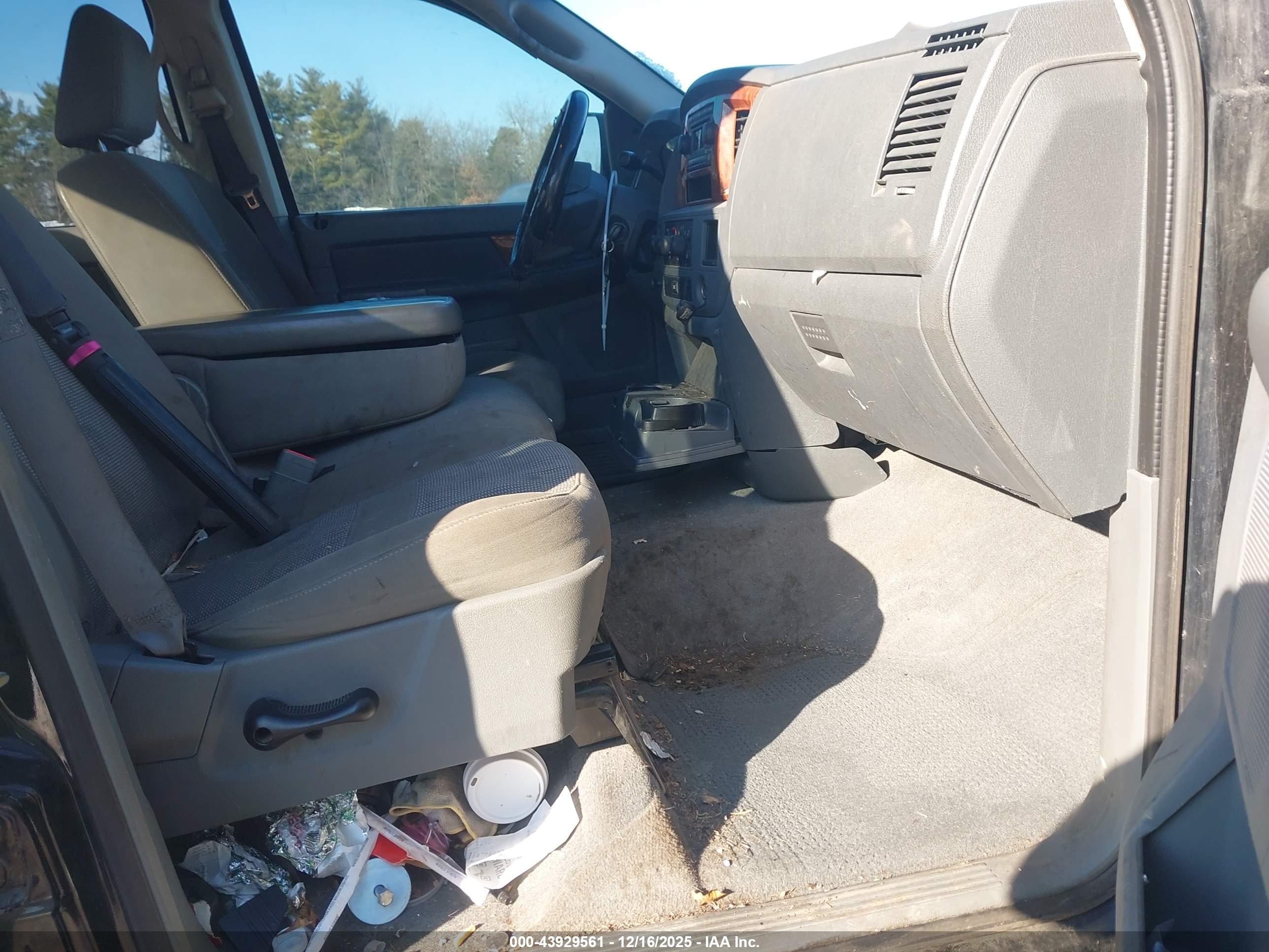 DODGE RAM image 5