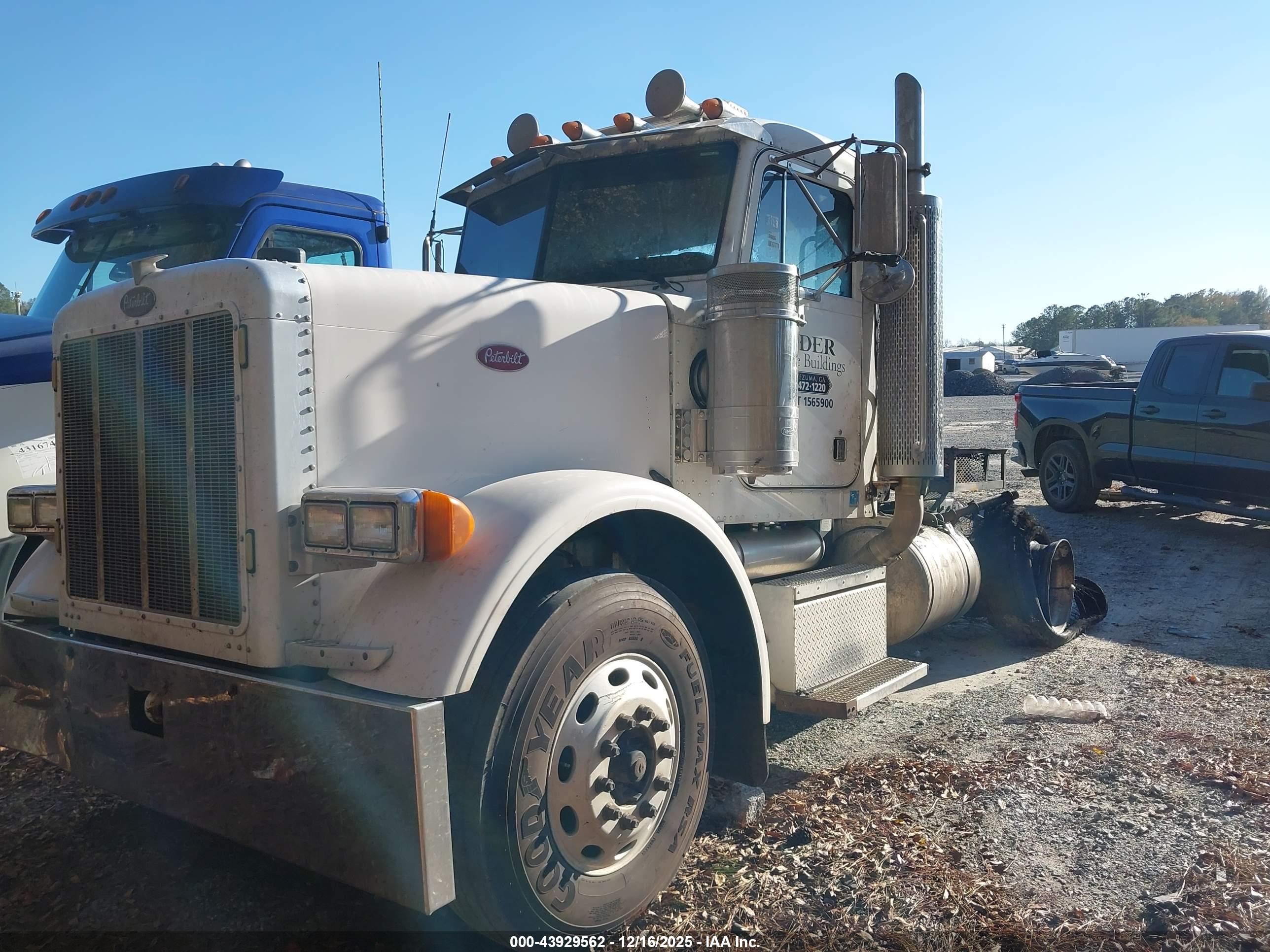 PETERBILT 379 image 2