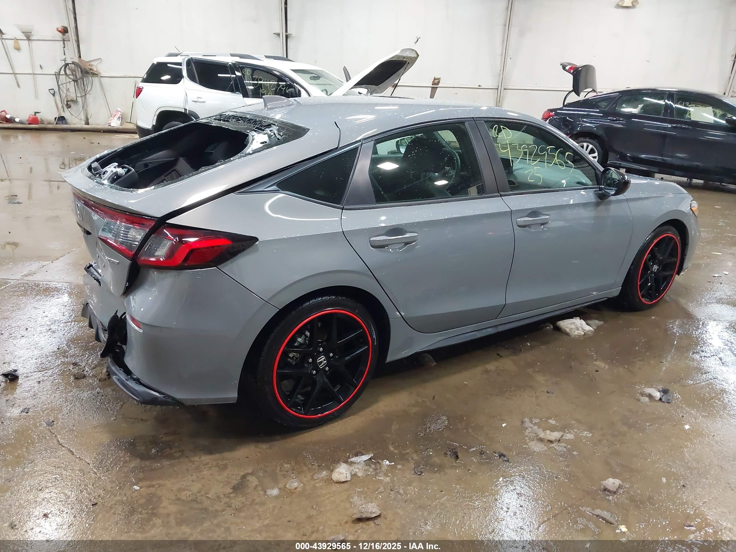 HONDA CIVIC image 4