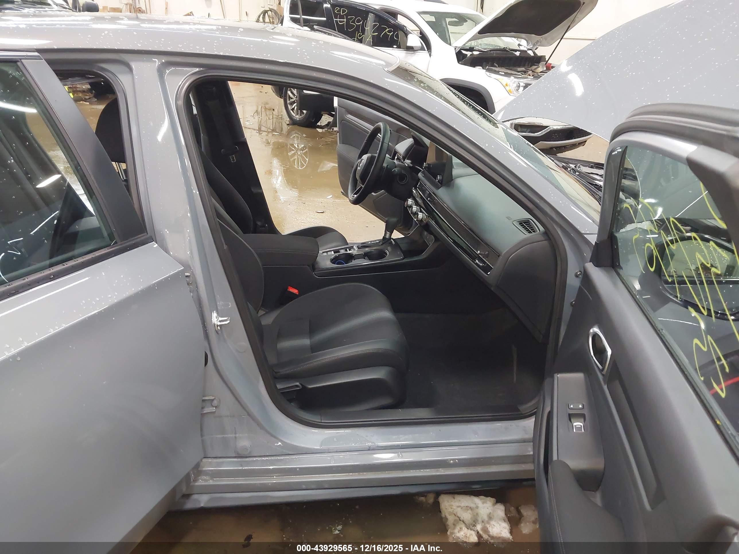 HONDA CIVIC image 5