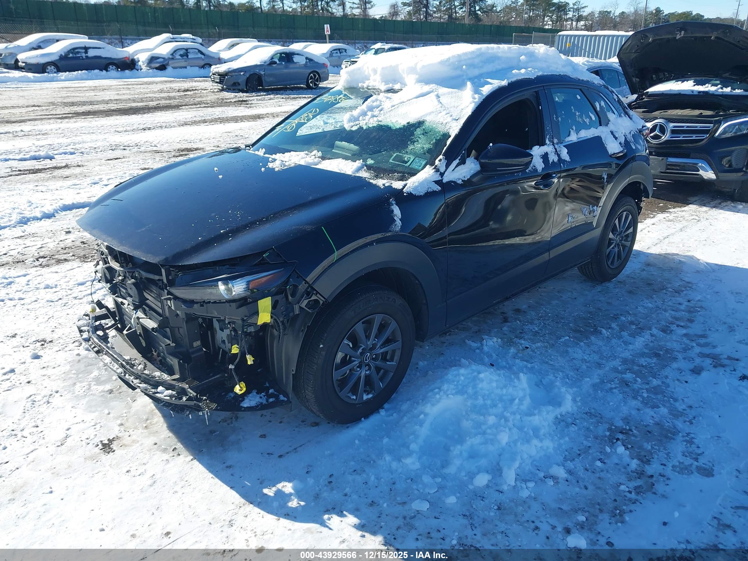 MAZDA CX-30 image 2