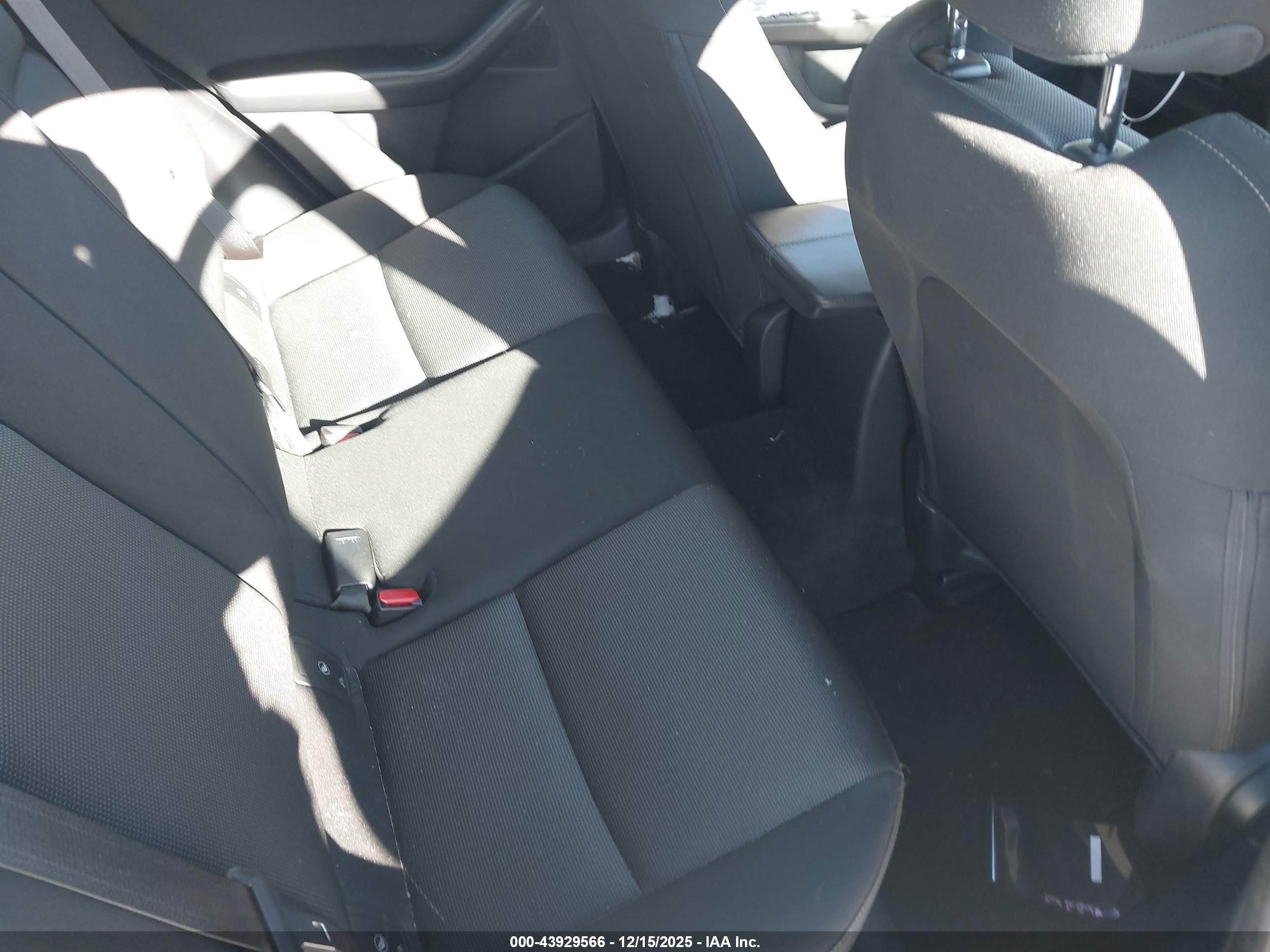 MAZDA CX-30 image 8