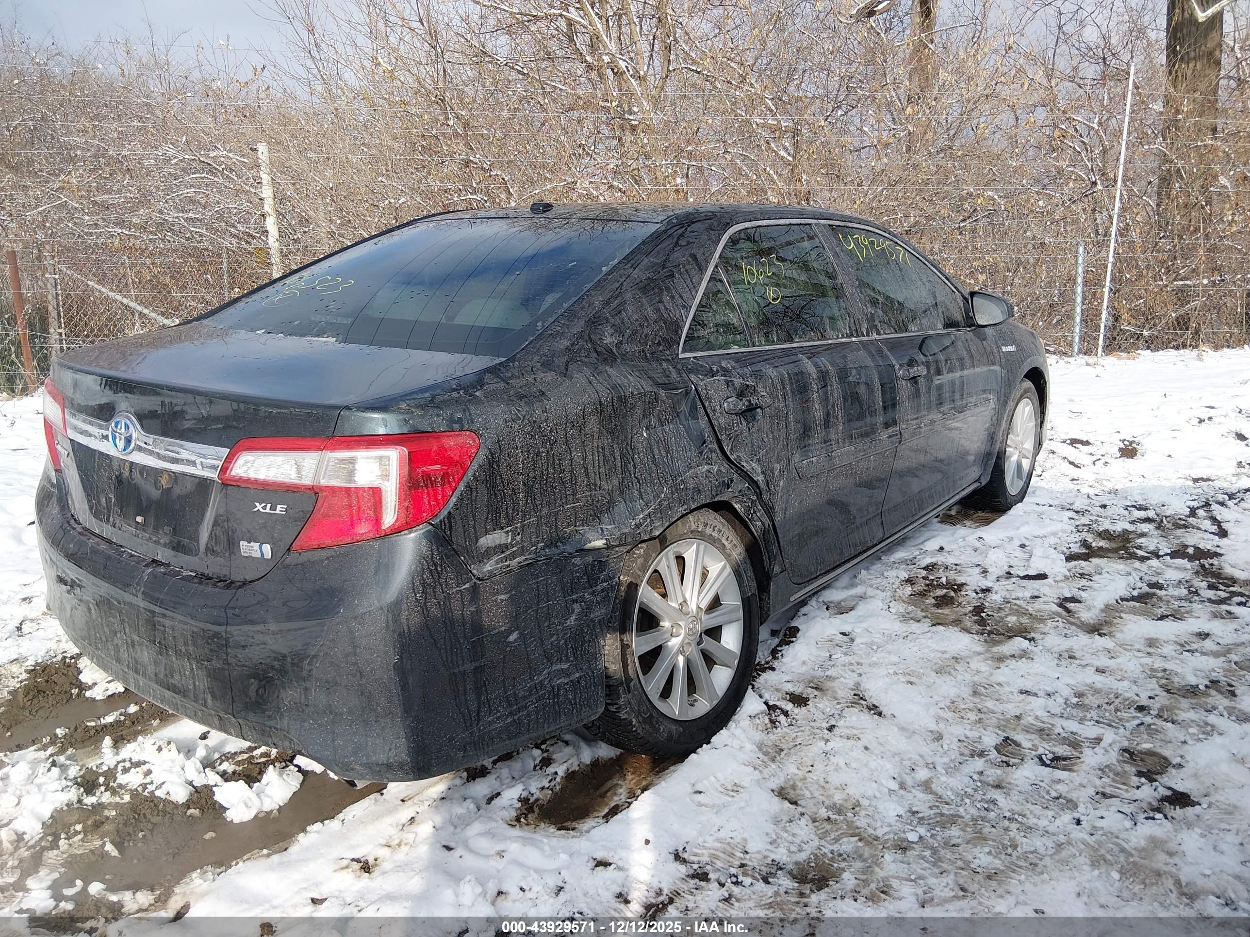TOYOTA CAMRY image 4