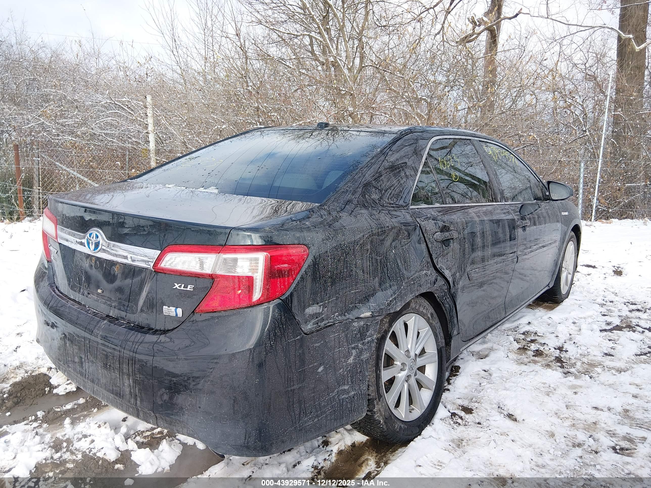 TOYOTA CAMRY image 6