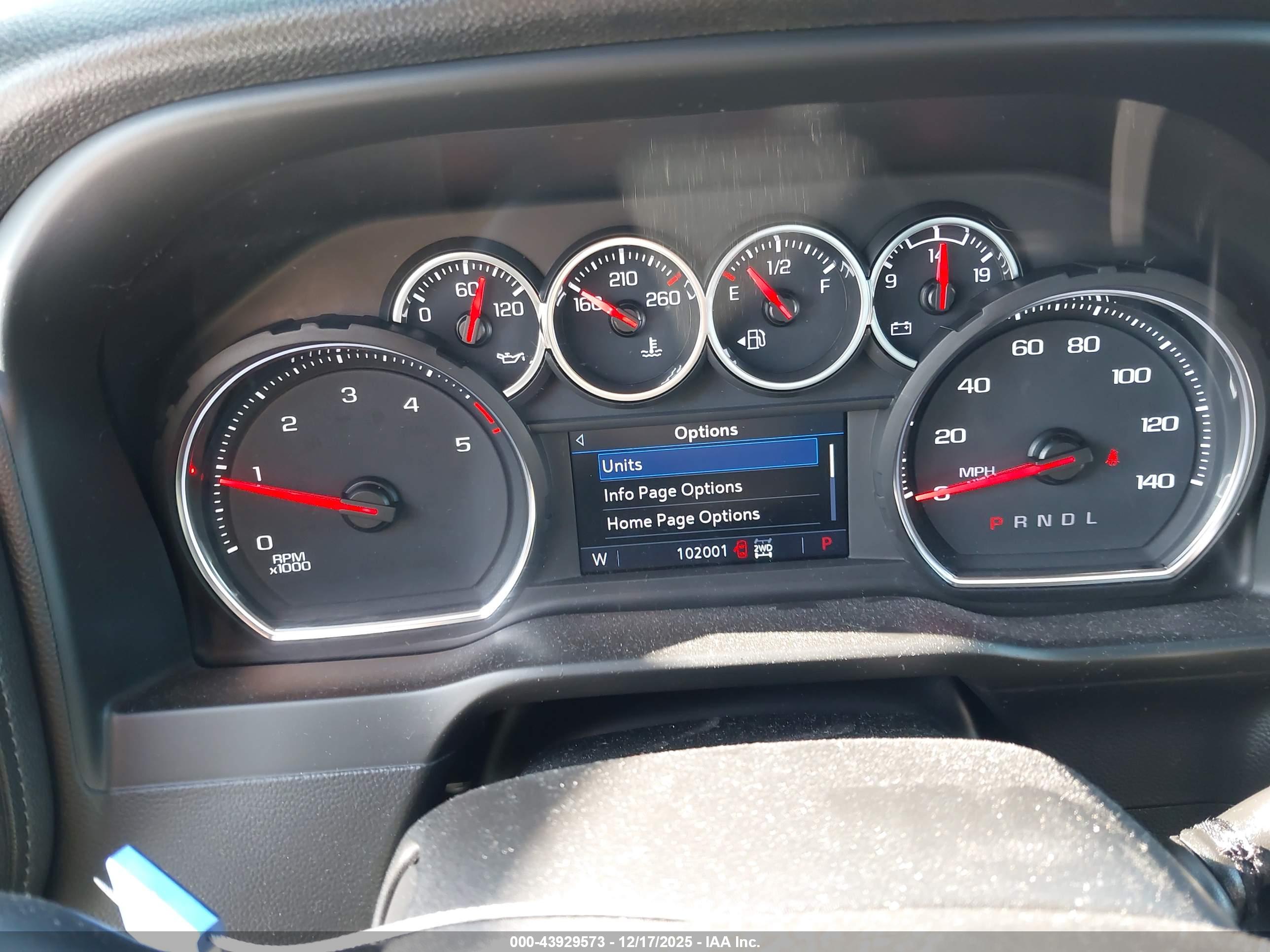 CHEVROLET SILVERADO image 7