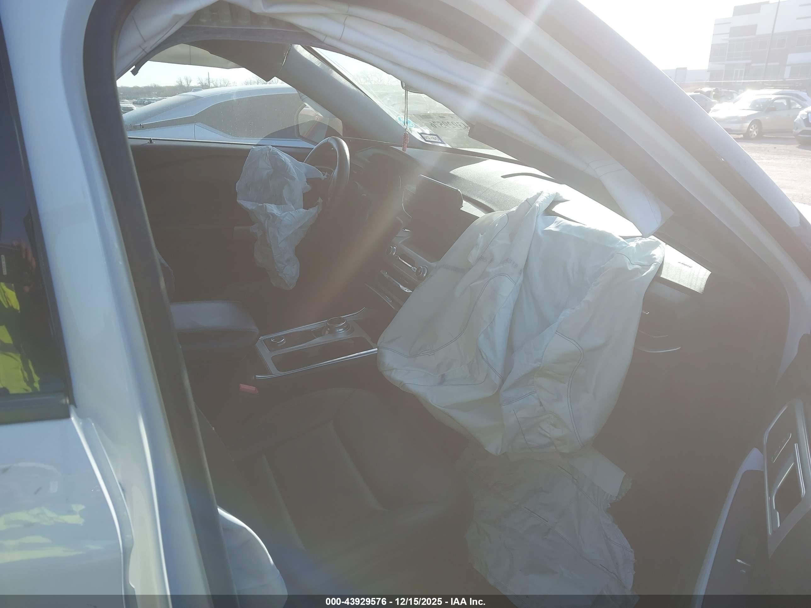 FORD EXPLORER image 5