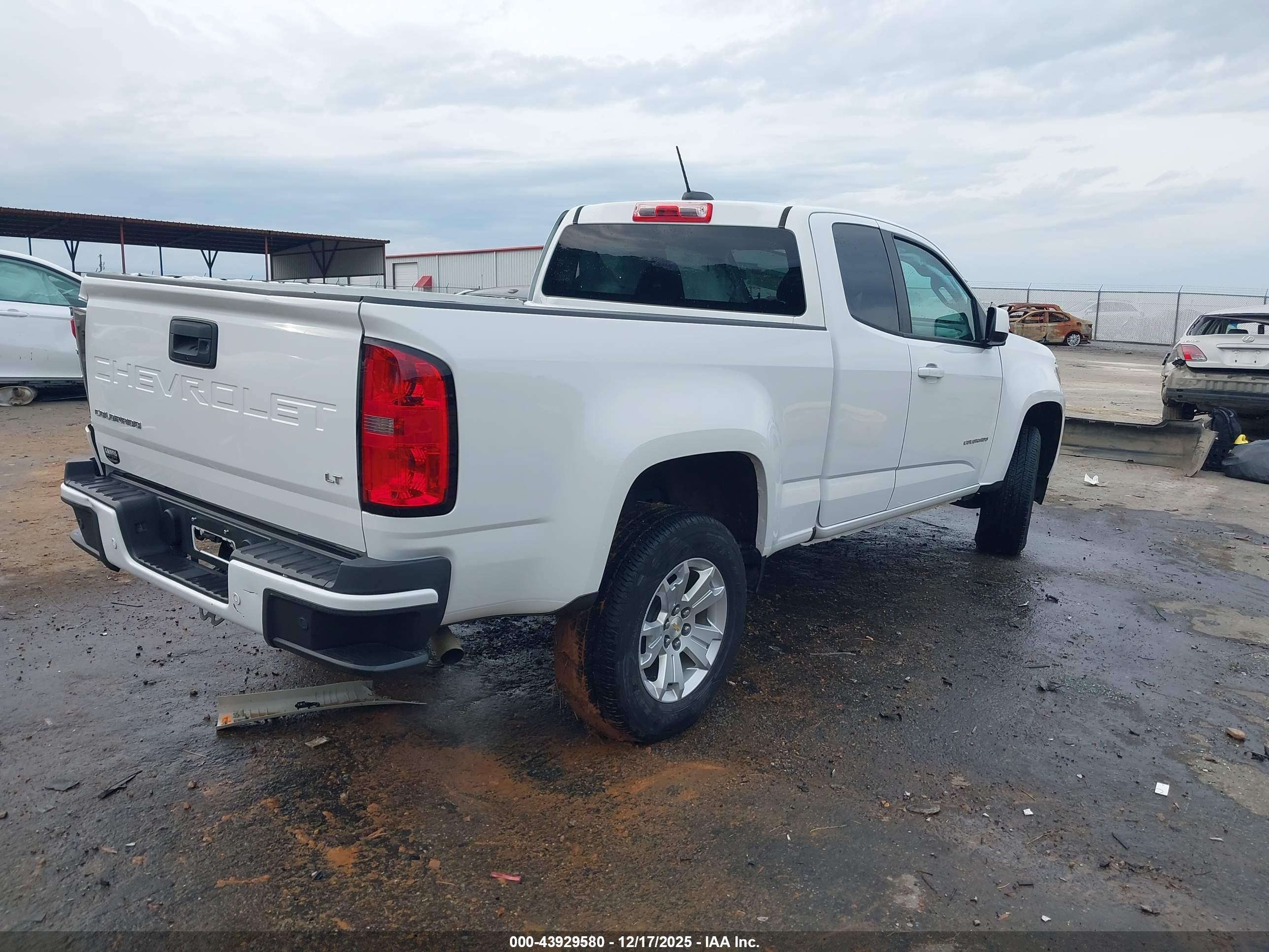 CHEVROLET COLORADO image 4