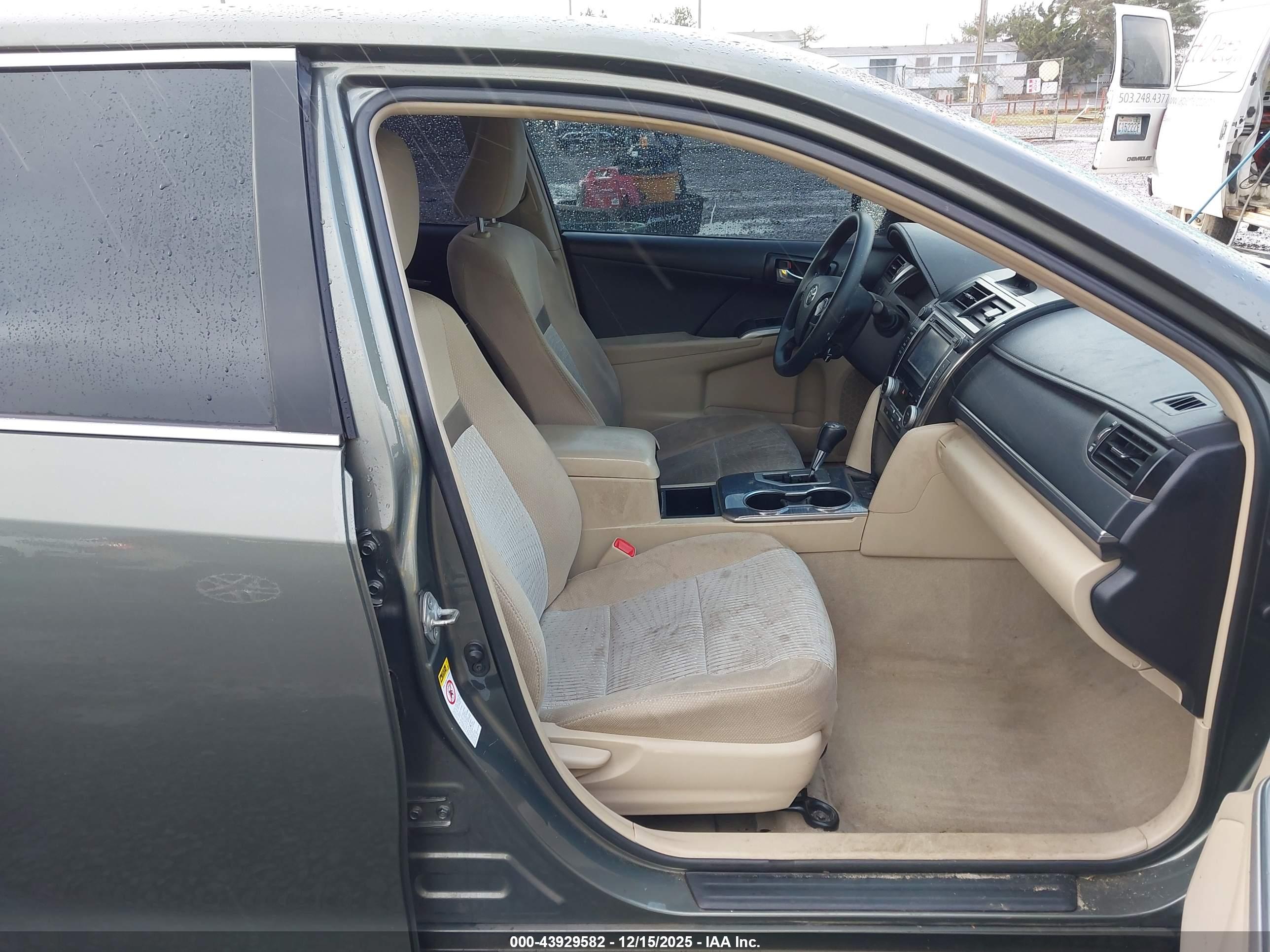 TOYOTA CAMRY image 5