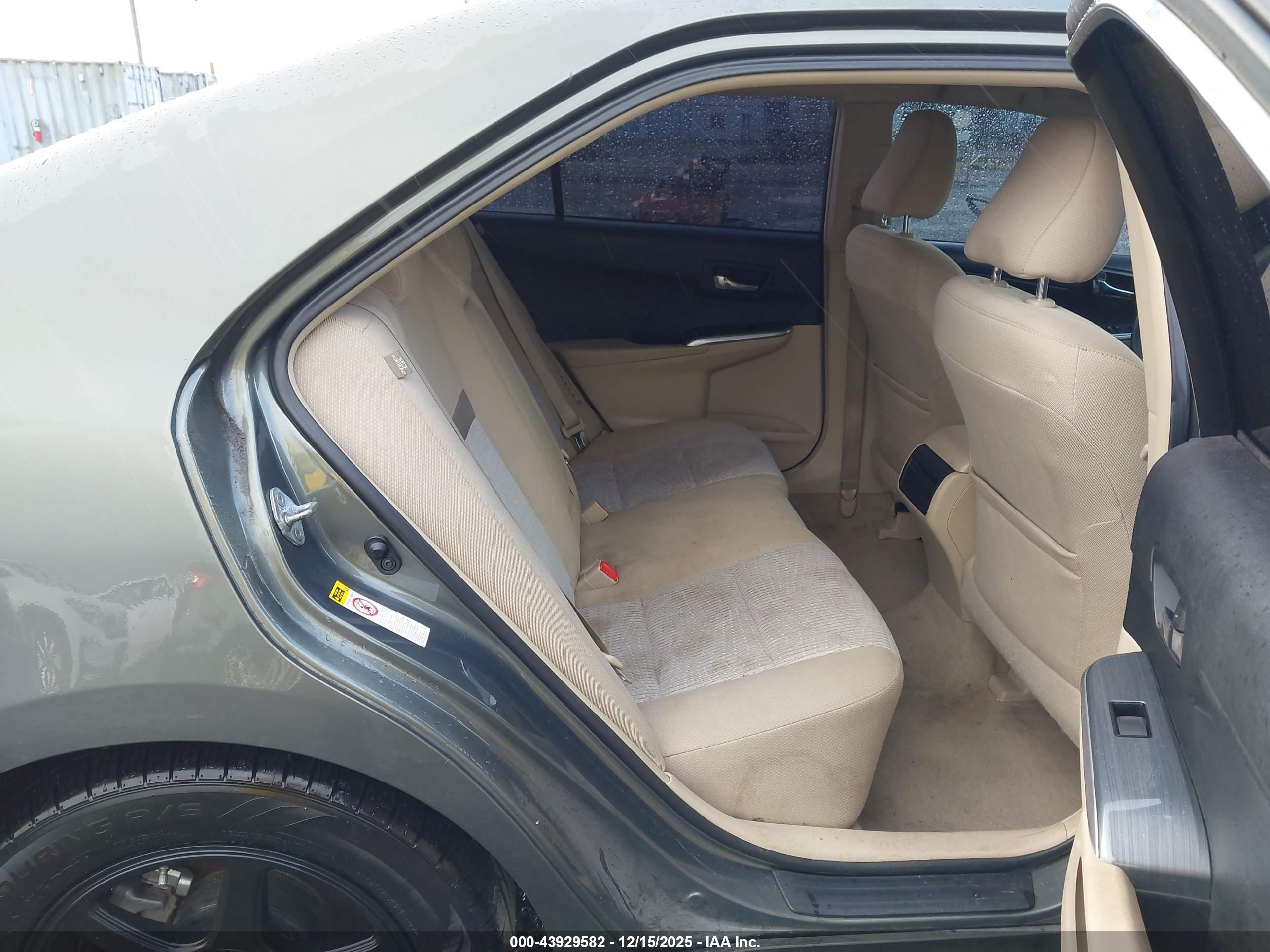 TOYOTA CAMRY image 8
