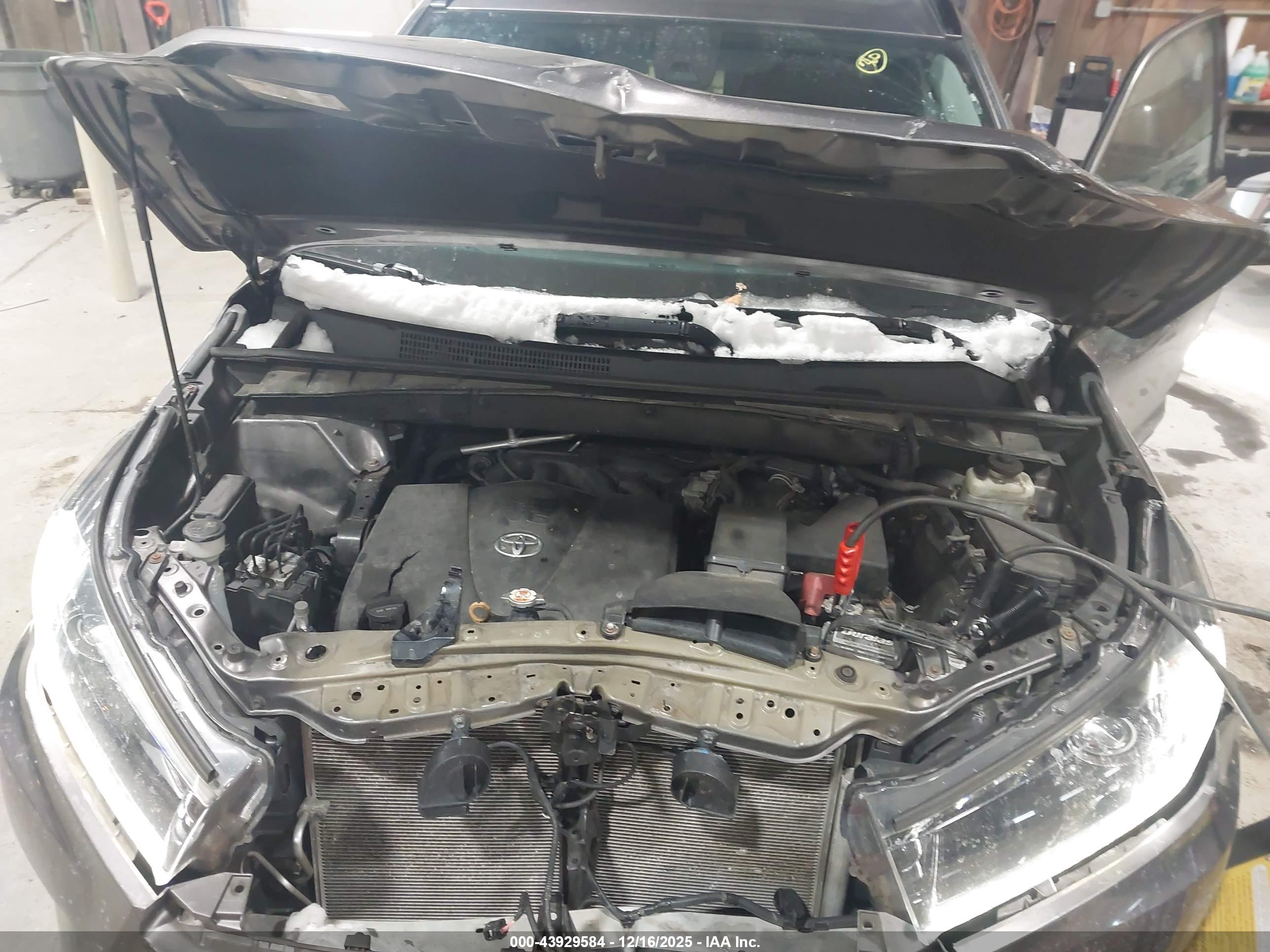 TOYOTA HIGHLANDER image 10