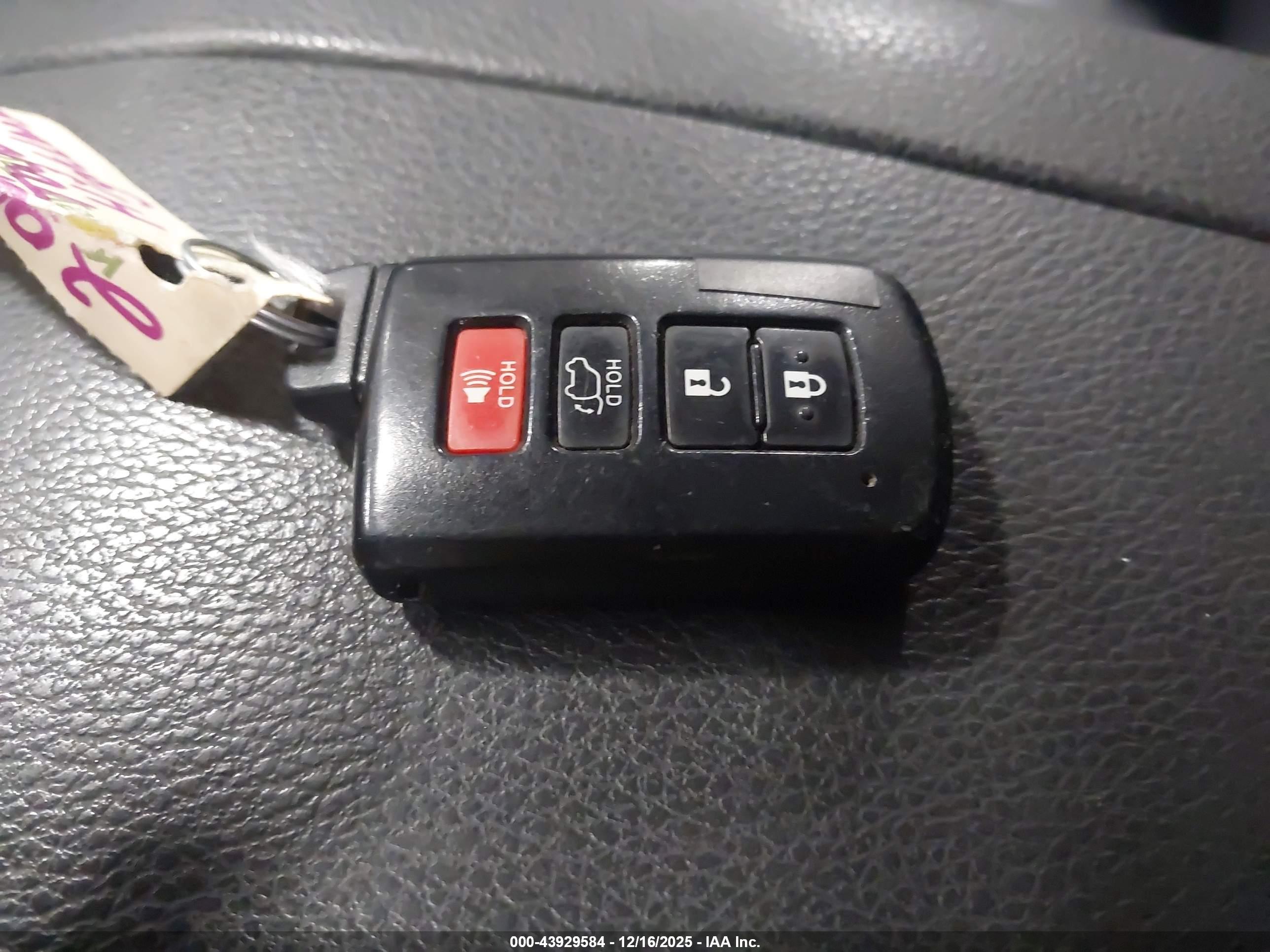 TOYOTA HIGHLANDER image 11