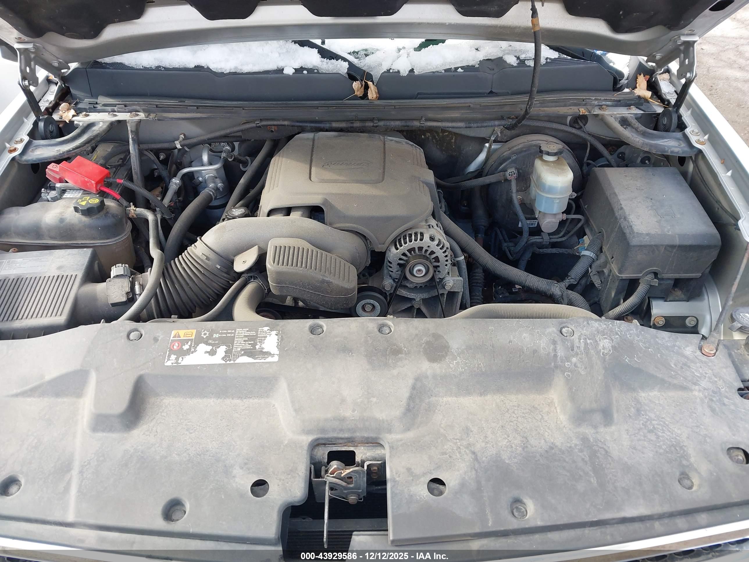 CHEVROLET SILVERADO image 10