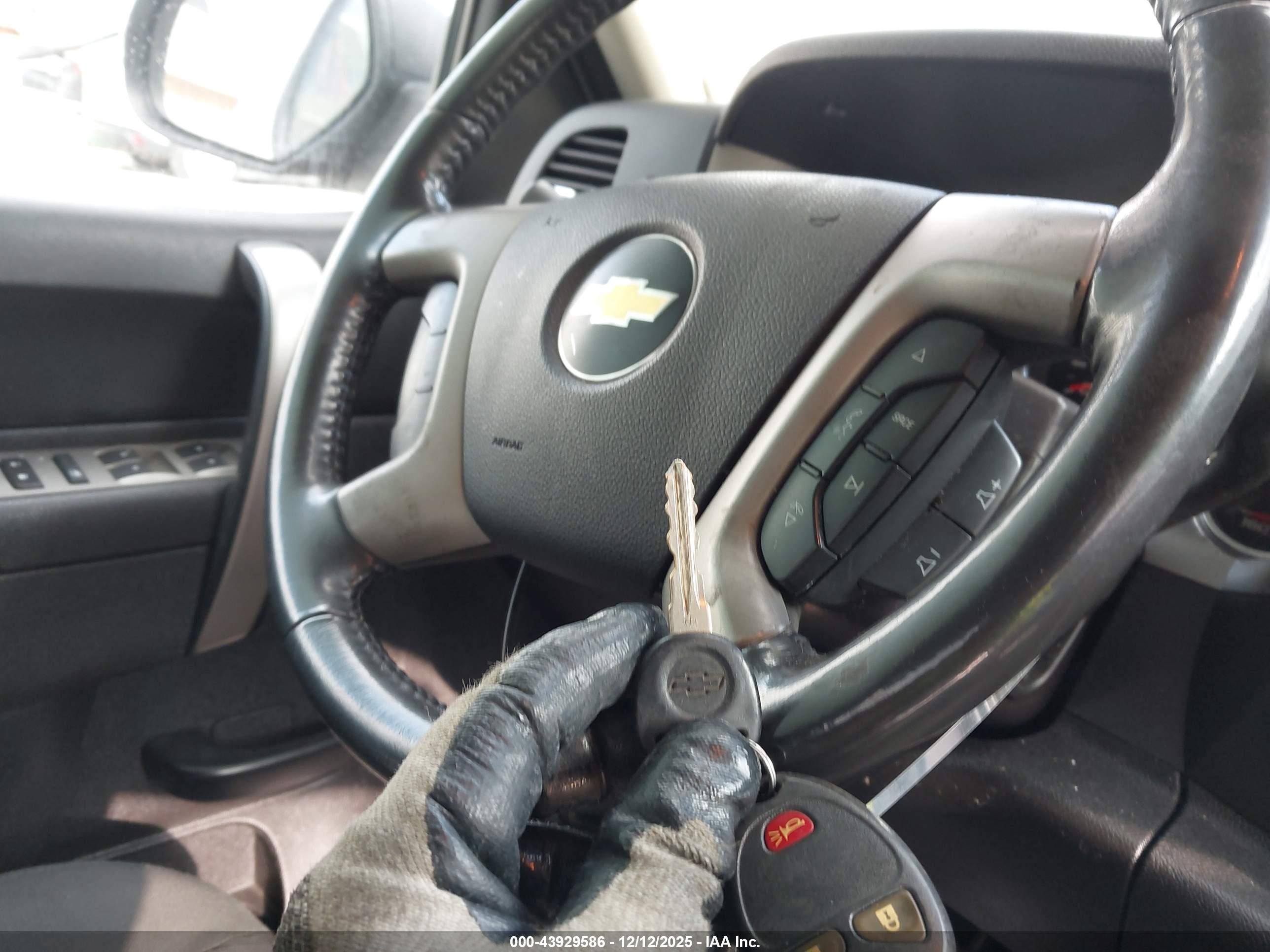 CHEVROLET SILVERADO image 11