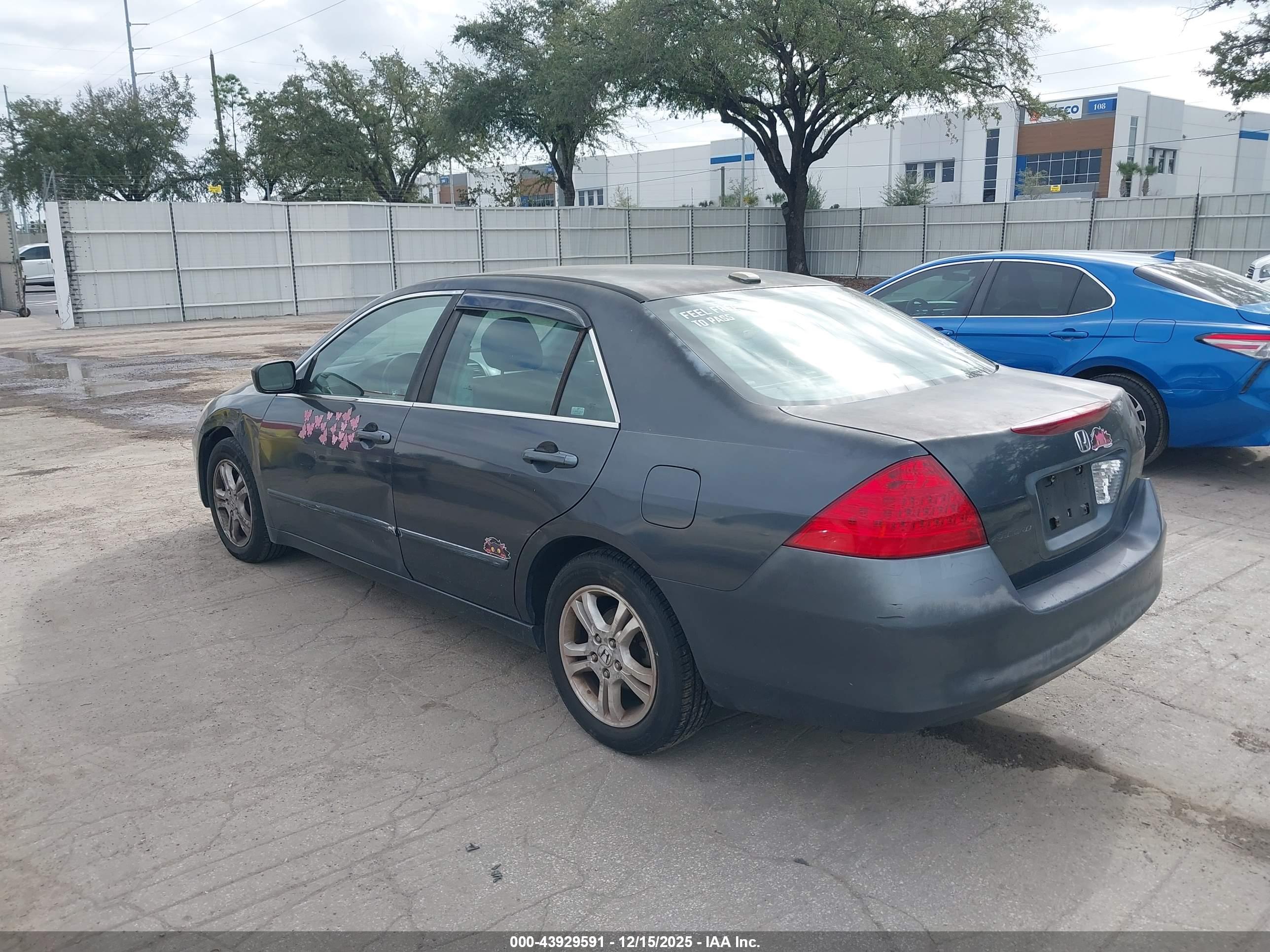 HONDA ACCORD image 3