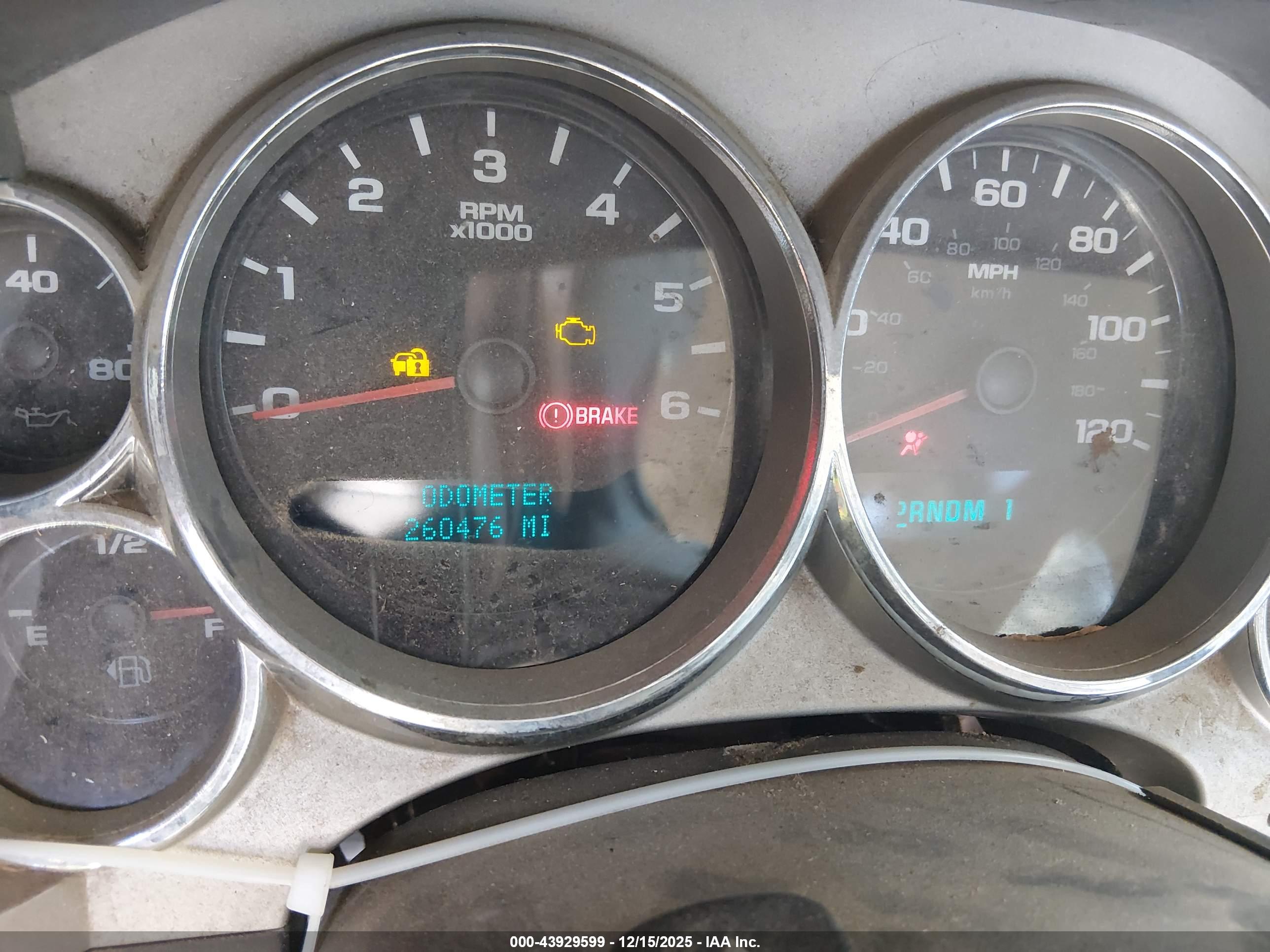 CHEVROLET SILVERADO image 7