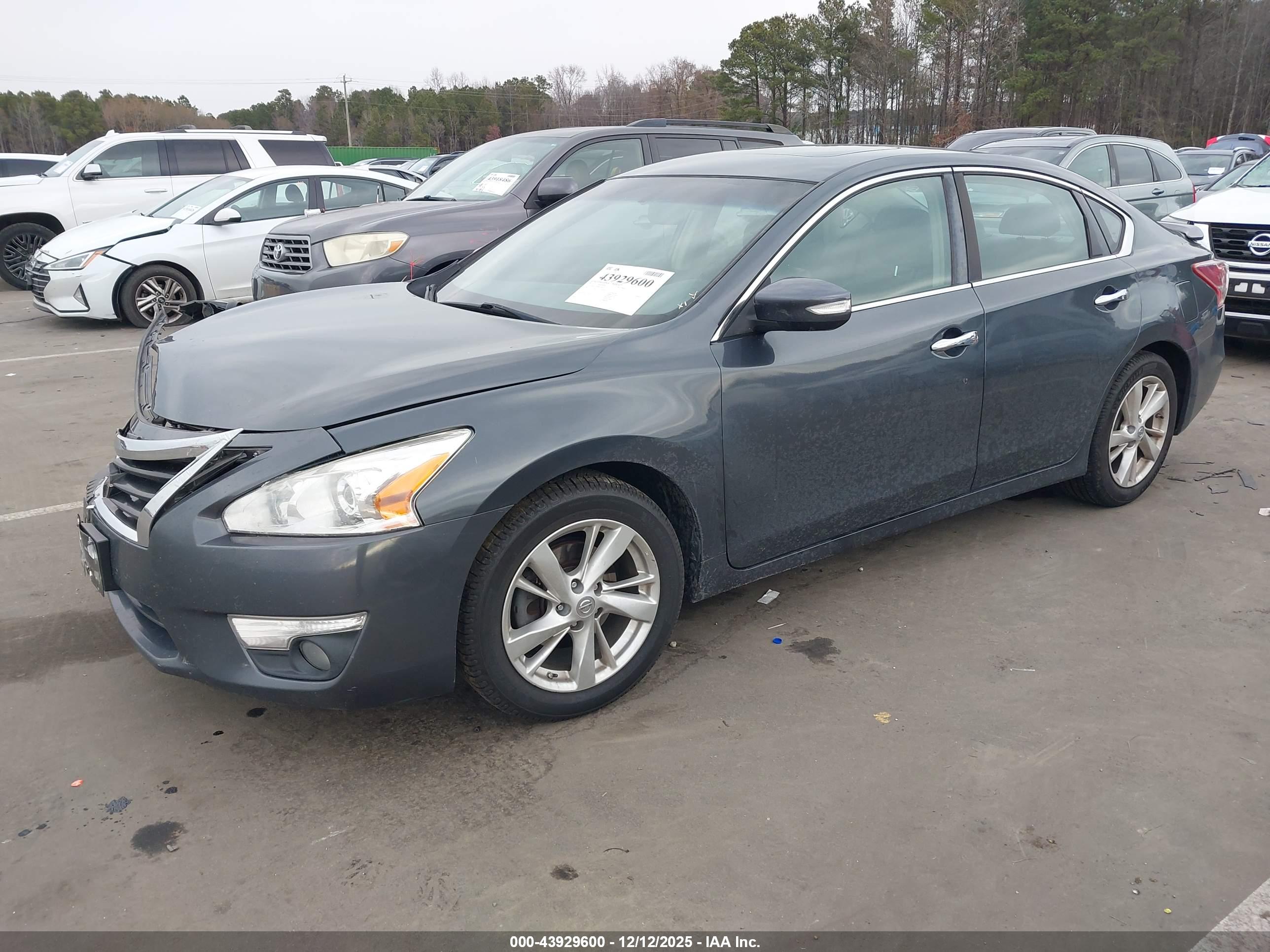 NISSAN ALTIMA image 2