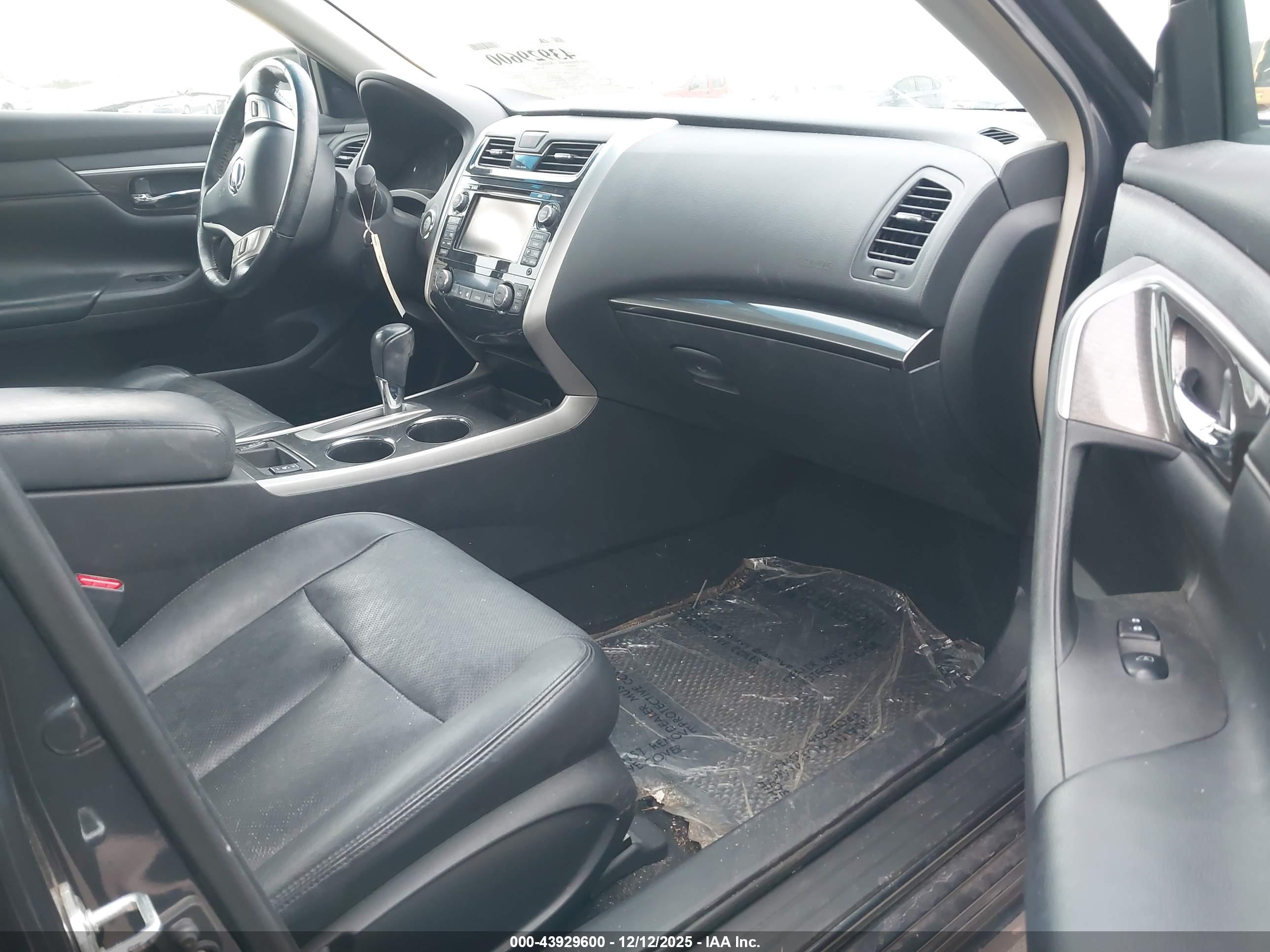 NISSAN ALTIMA image 5