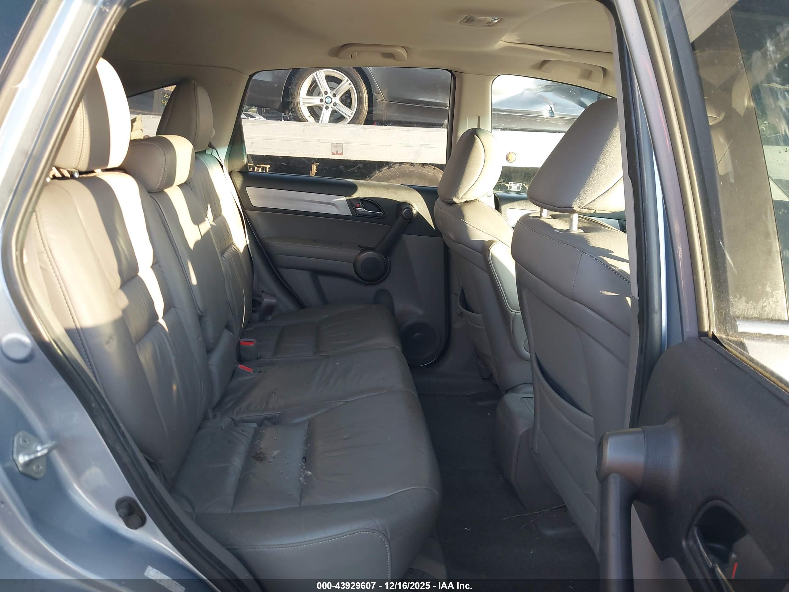 HONDA CR-V image 8
