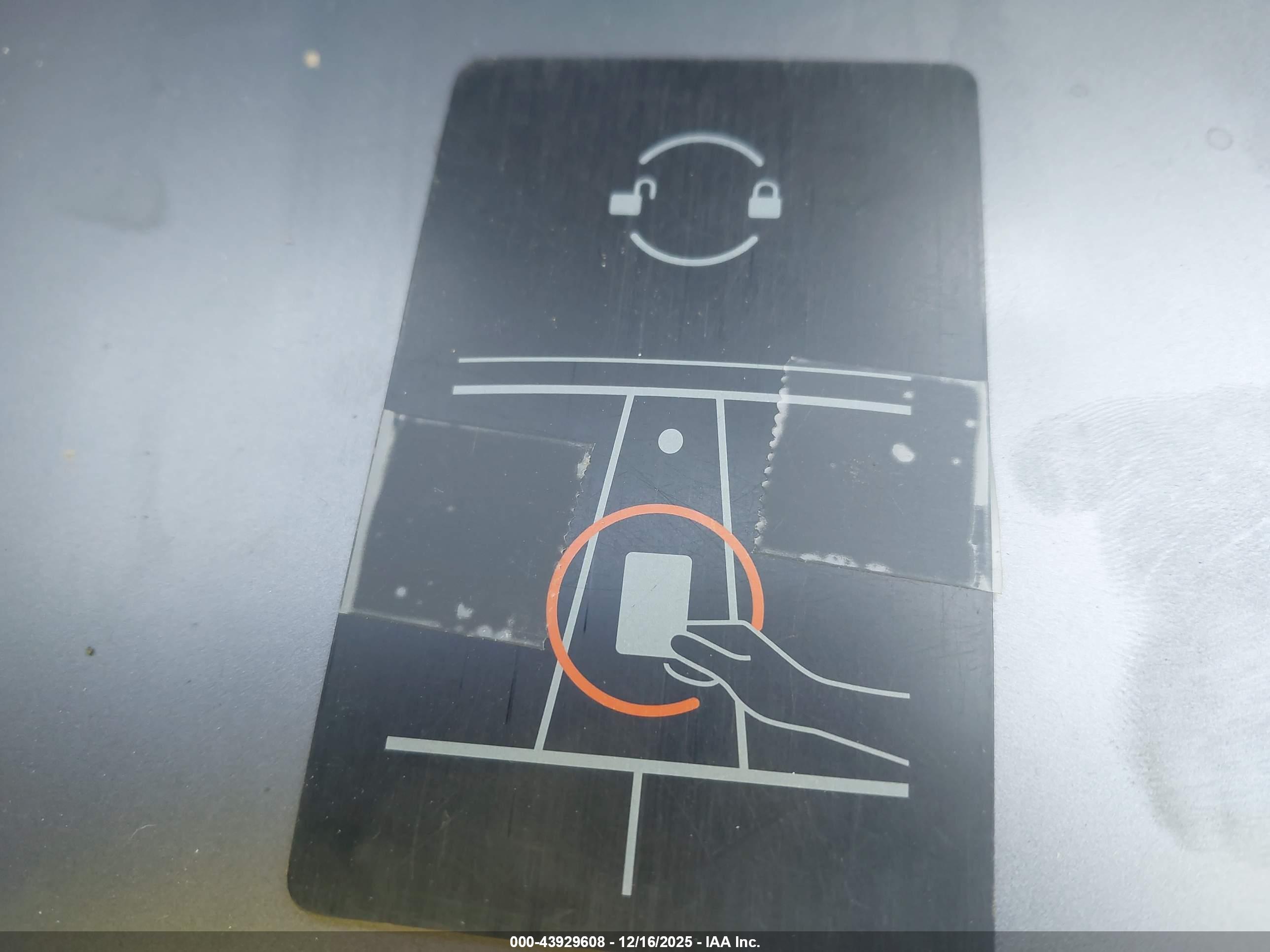TESLA MODEL image 11