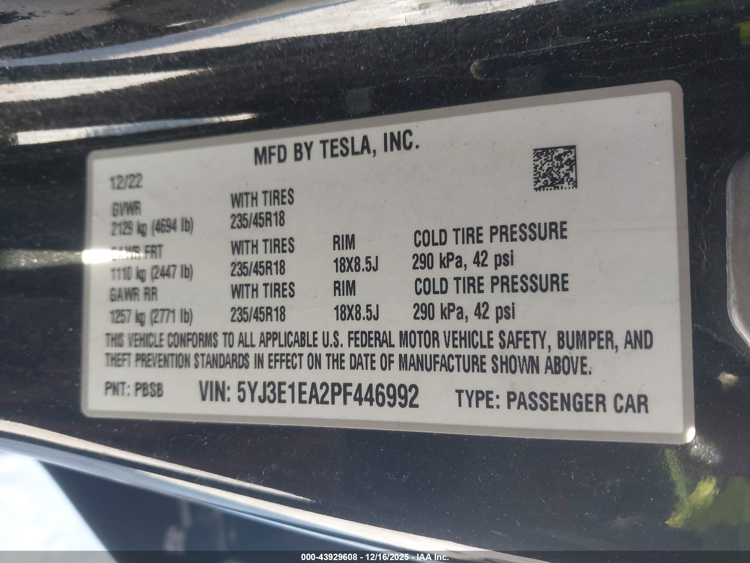 TESLA MODEL image 9