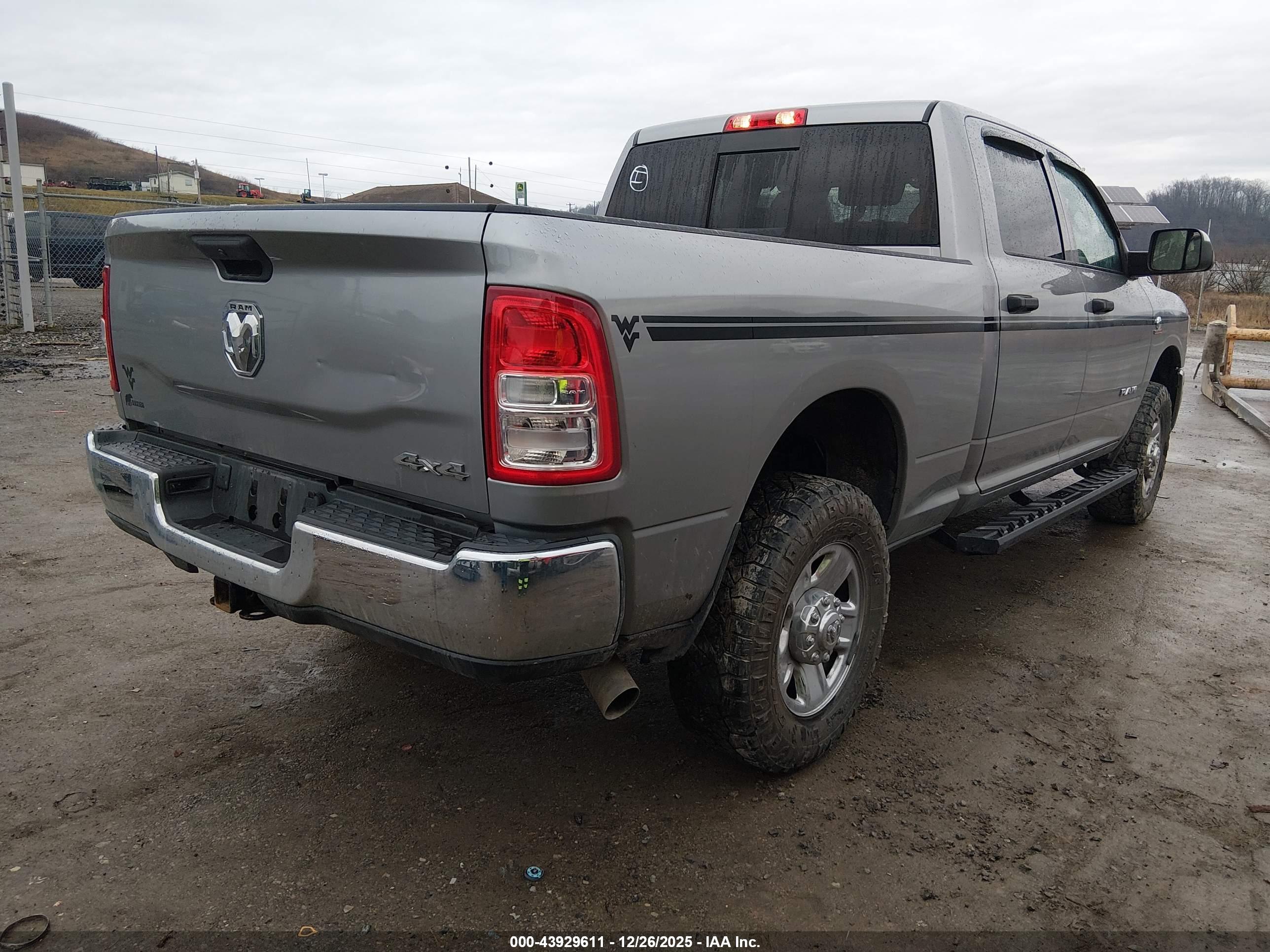 RAM 3500 image 4