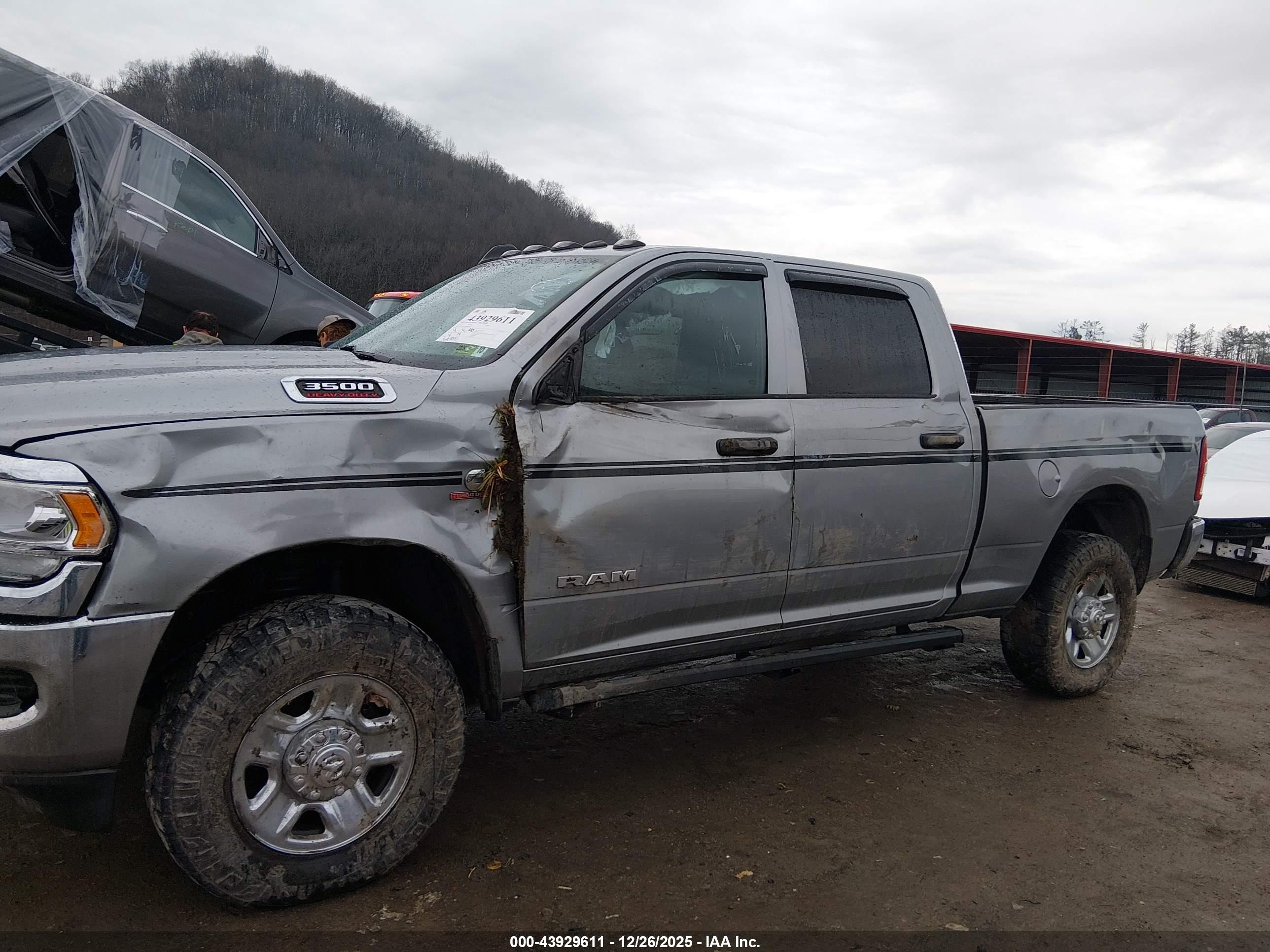 RAM 3500 image 6