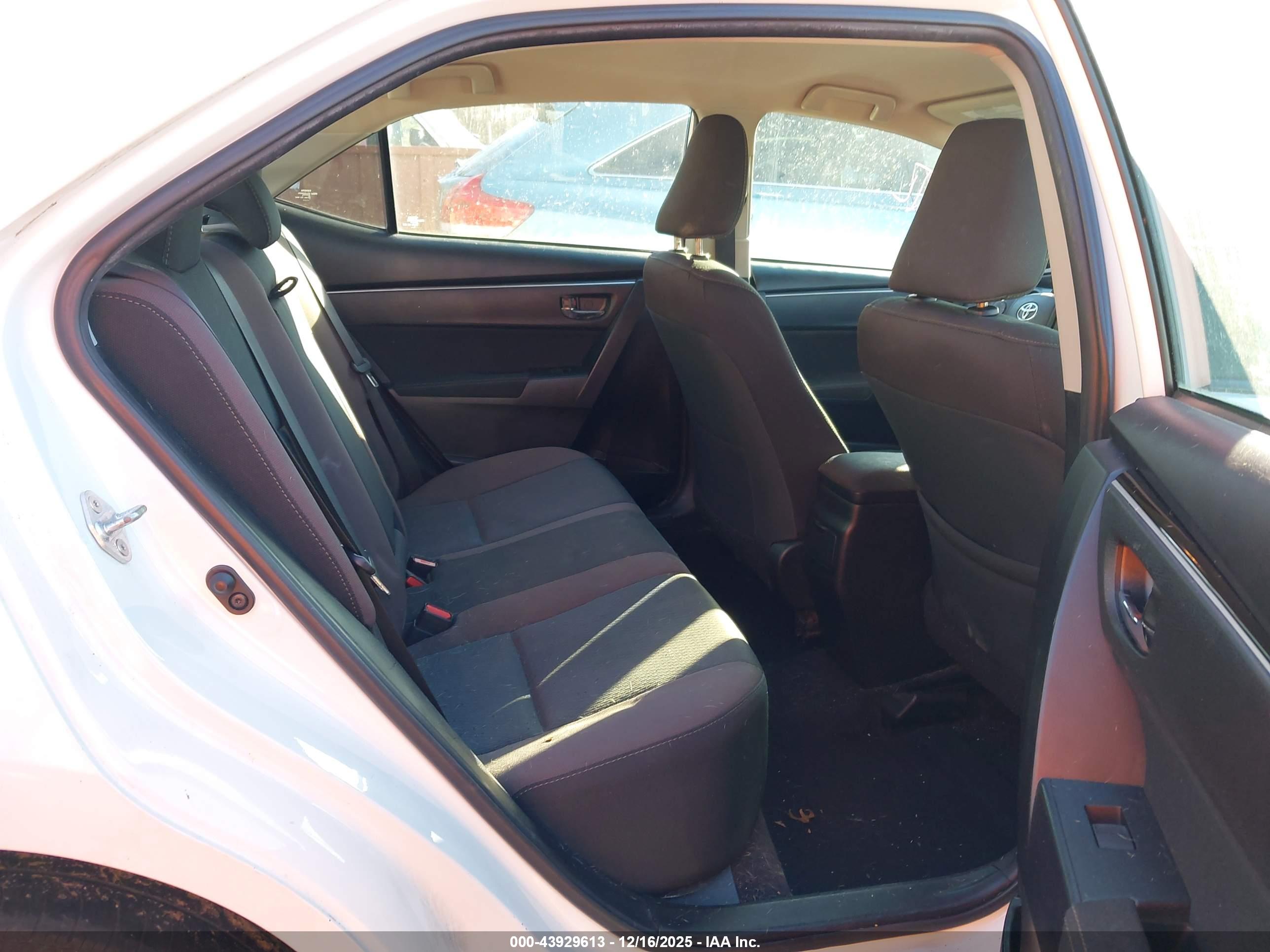 TOYOTA COROLLA image 8
