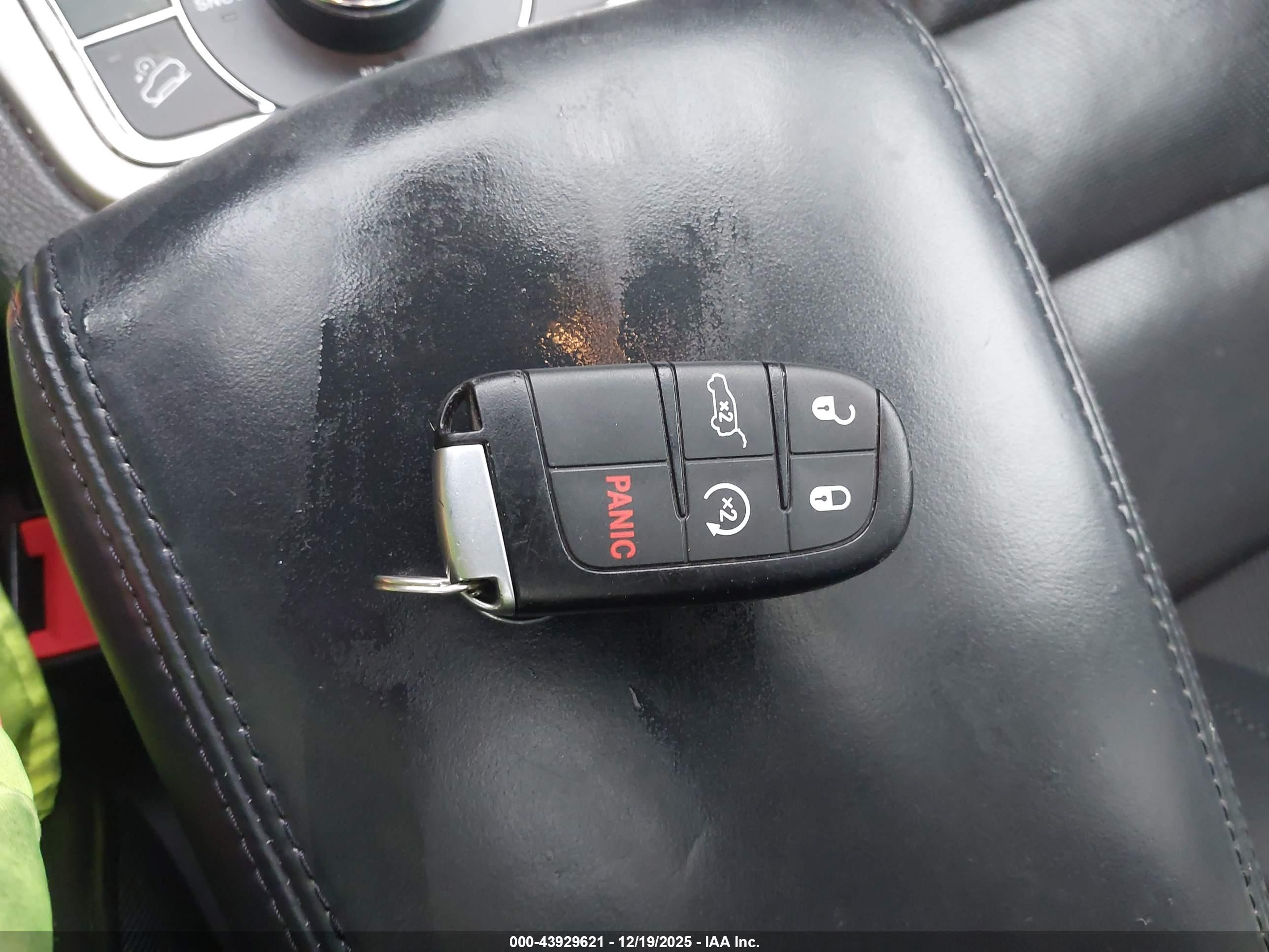 JEEP GRAND image 11